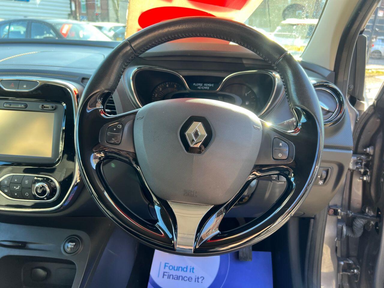 Renault Captur - Image 28