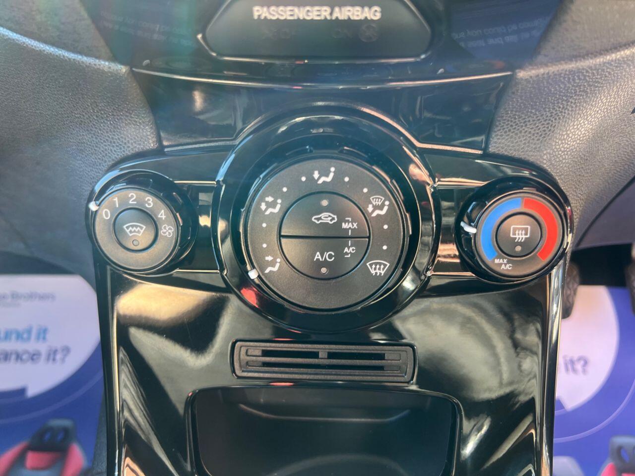 Ford Fiesta - Image 19