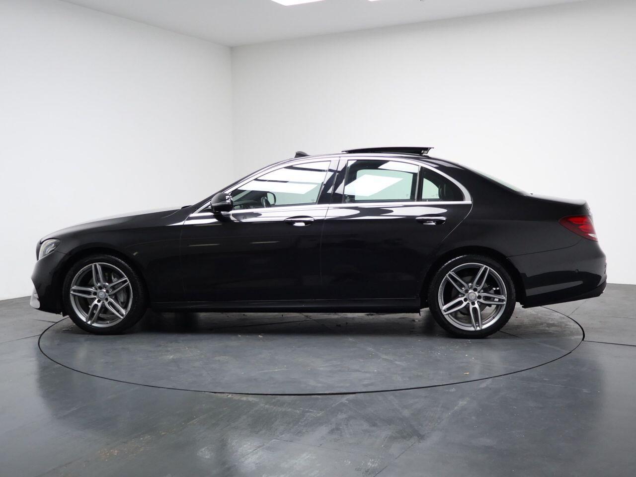 Mercedes-benz E Class - Image 4