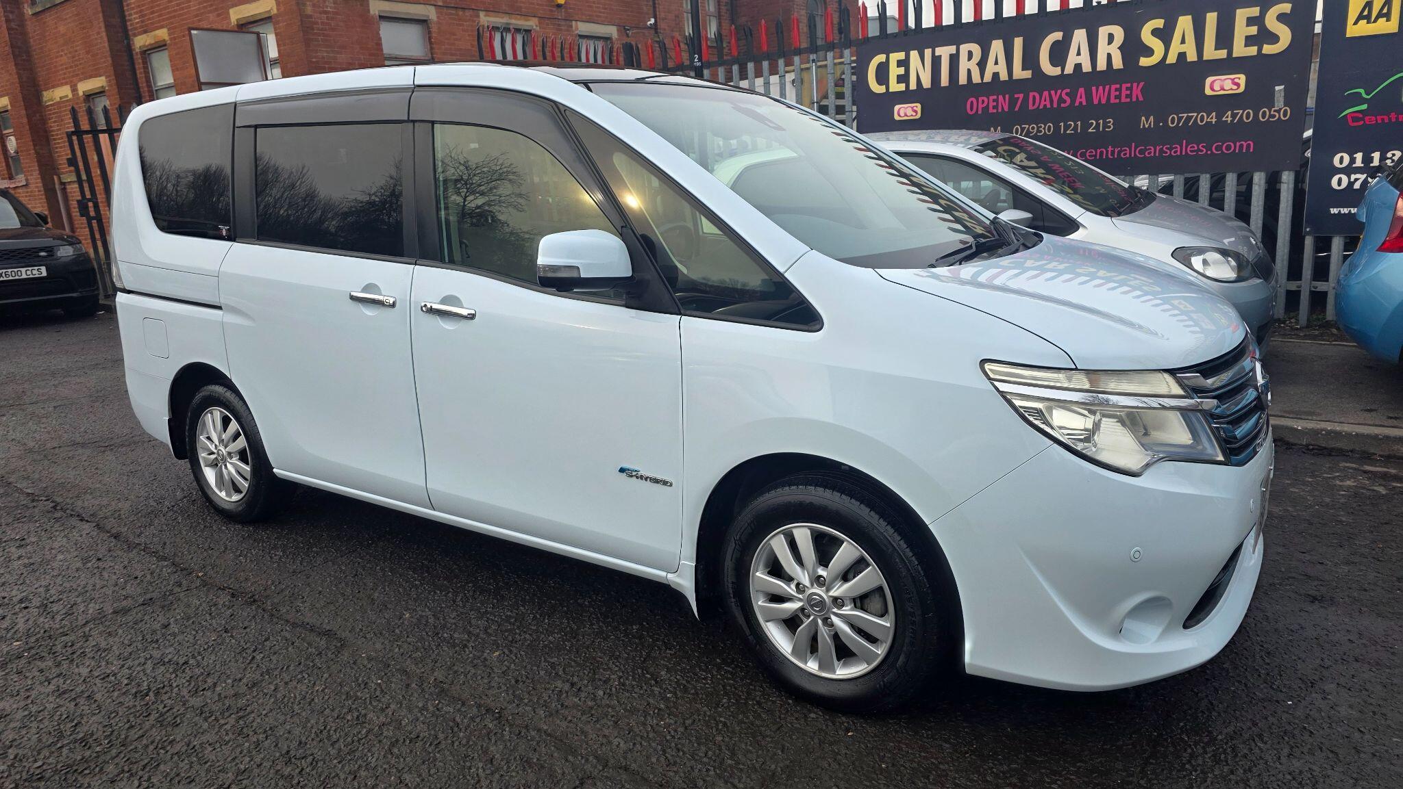 Nissan Serena - Image 3