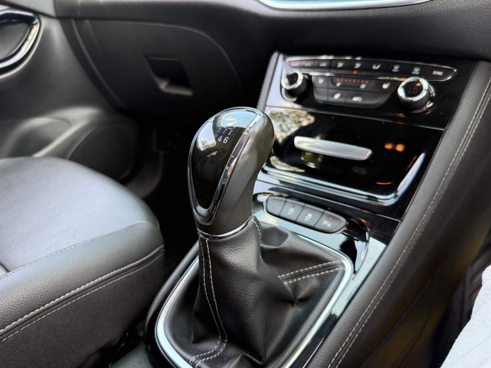 Vauxhall Astra - Image 11