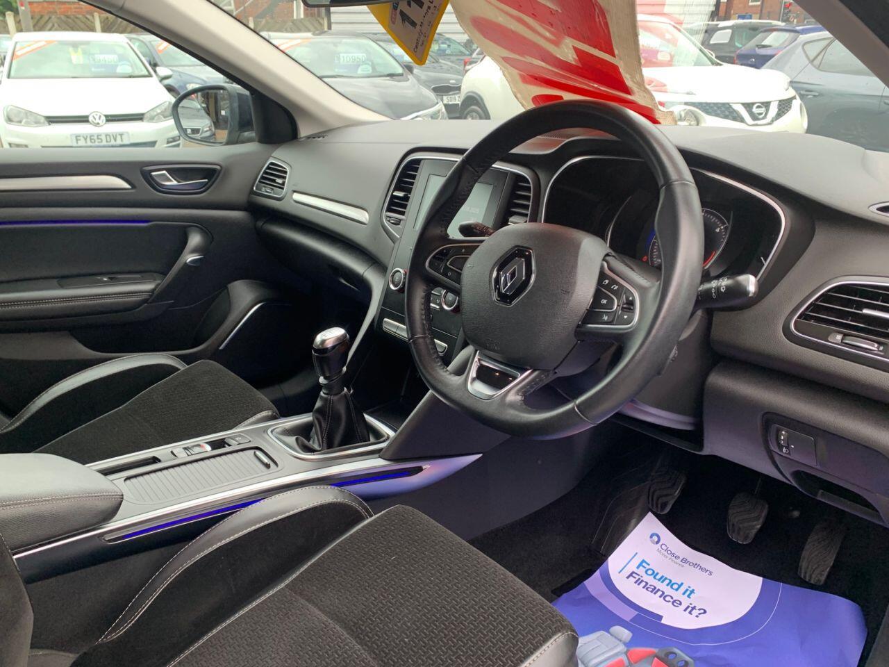 Renault Megane - Image 19