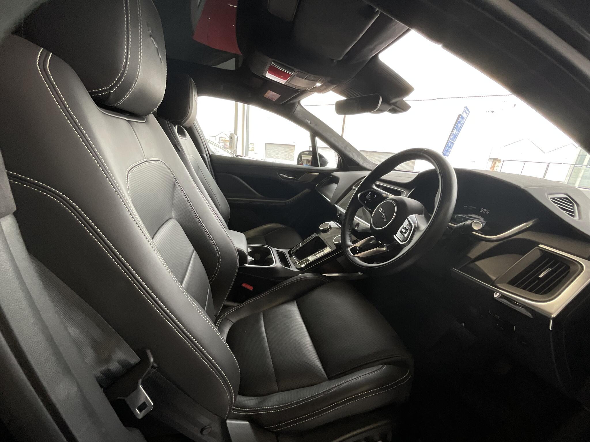 Jaguar I-Pace - Image 10