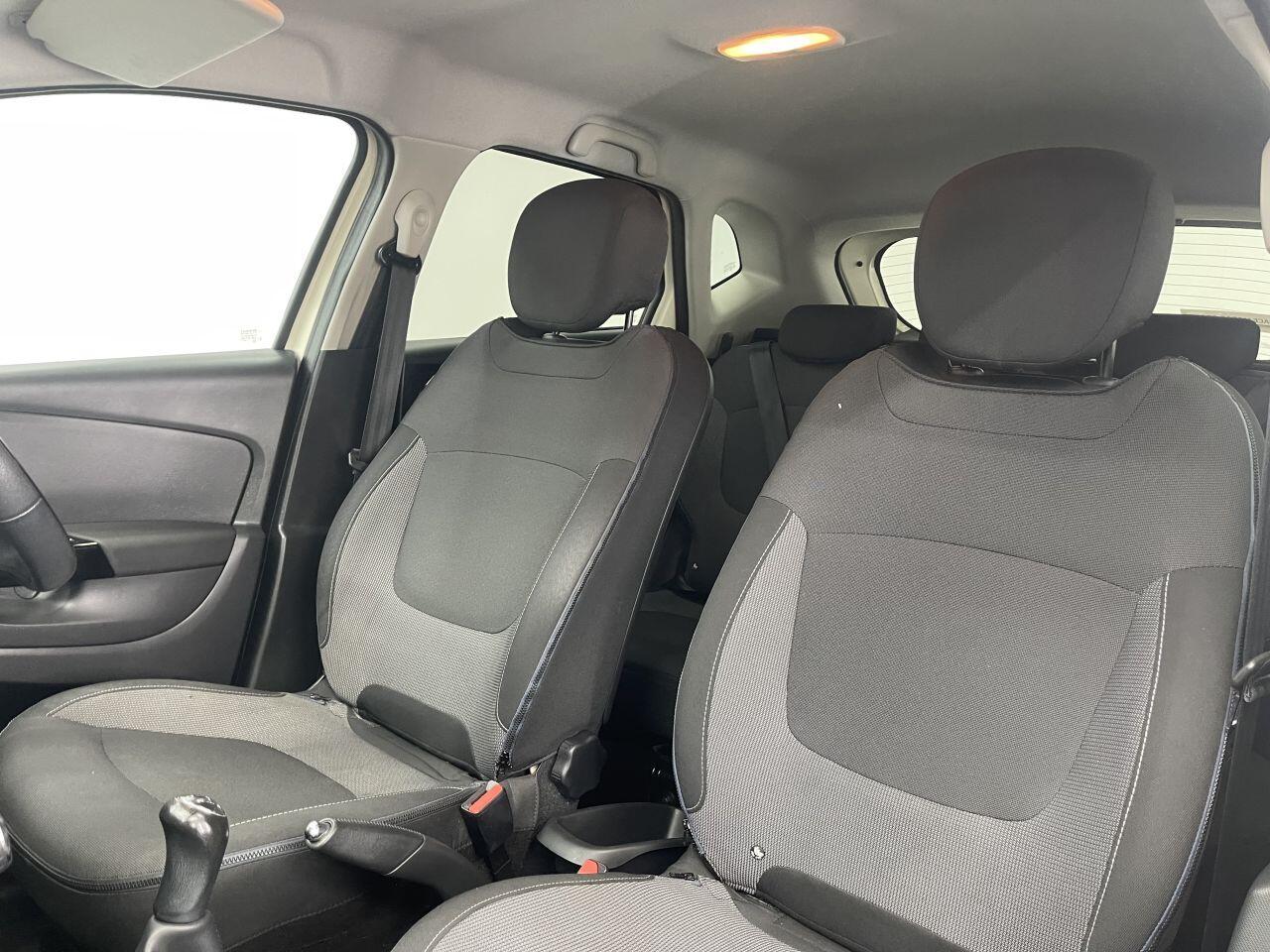 Renault Captur - Image 22