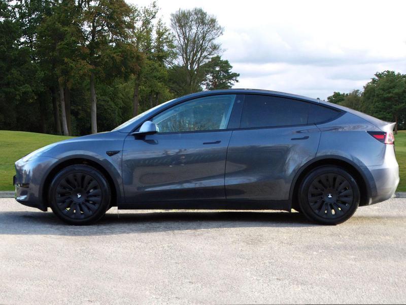Tesla Model Y - Image 2