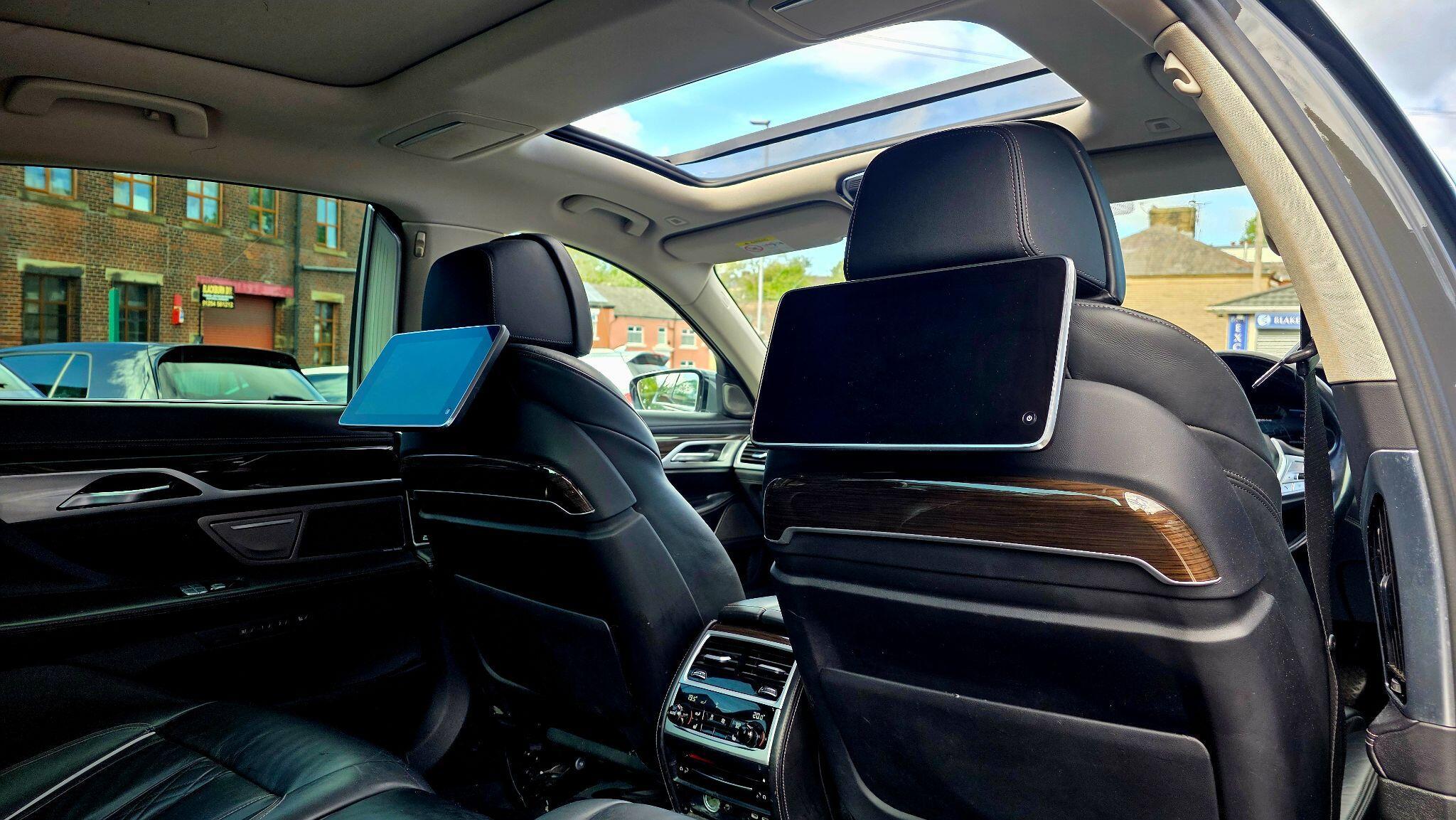 BMW 7 Series - Image 21