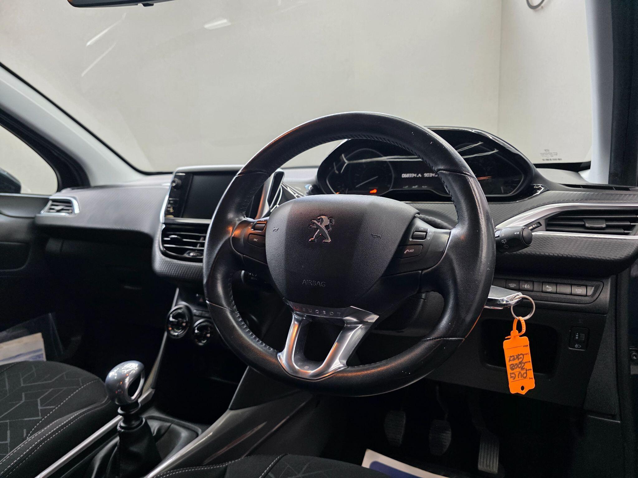 Peugeot 2008 - Image 10