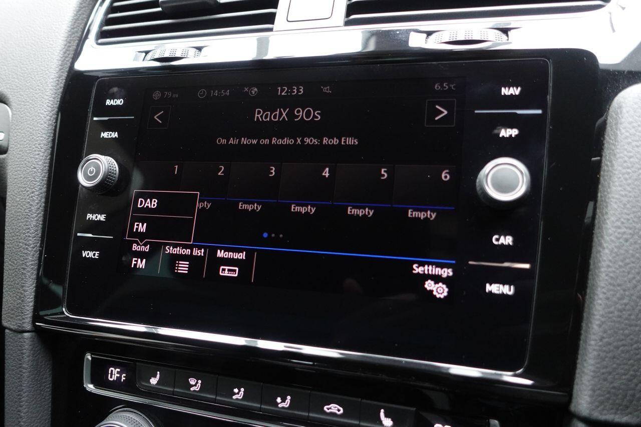 Volkswagen Golf - Image 41