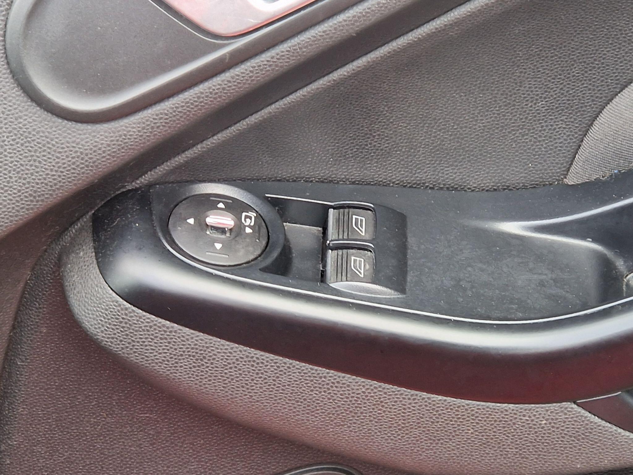 Ford Fiesta - Image 33