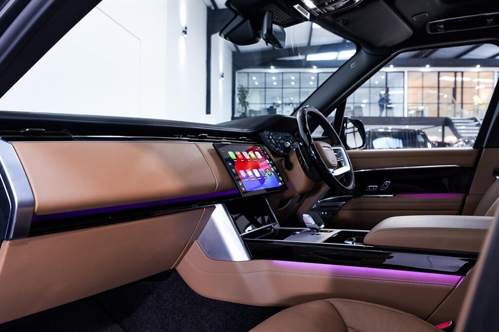 Land Rover Range Rover - Image 19