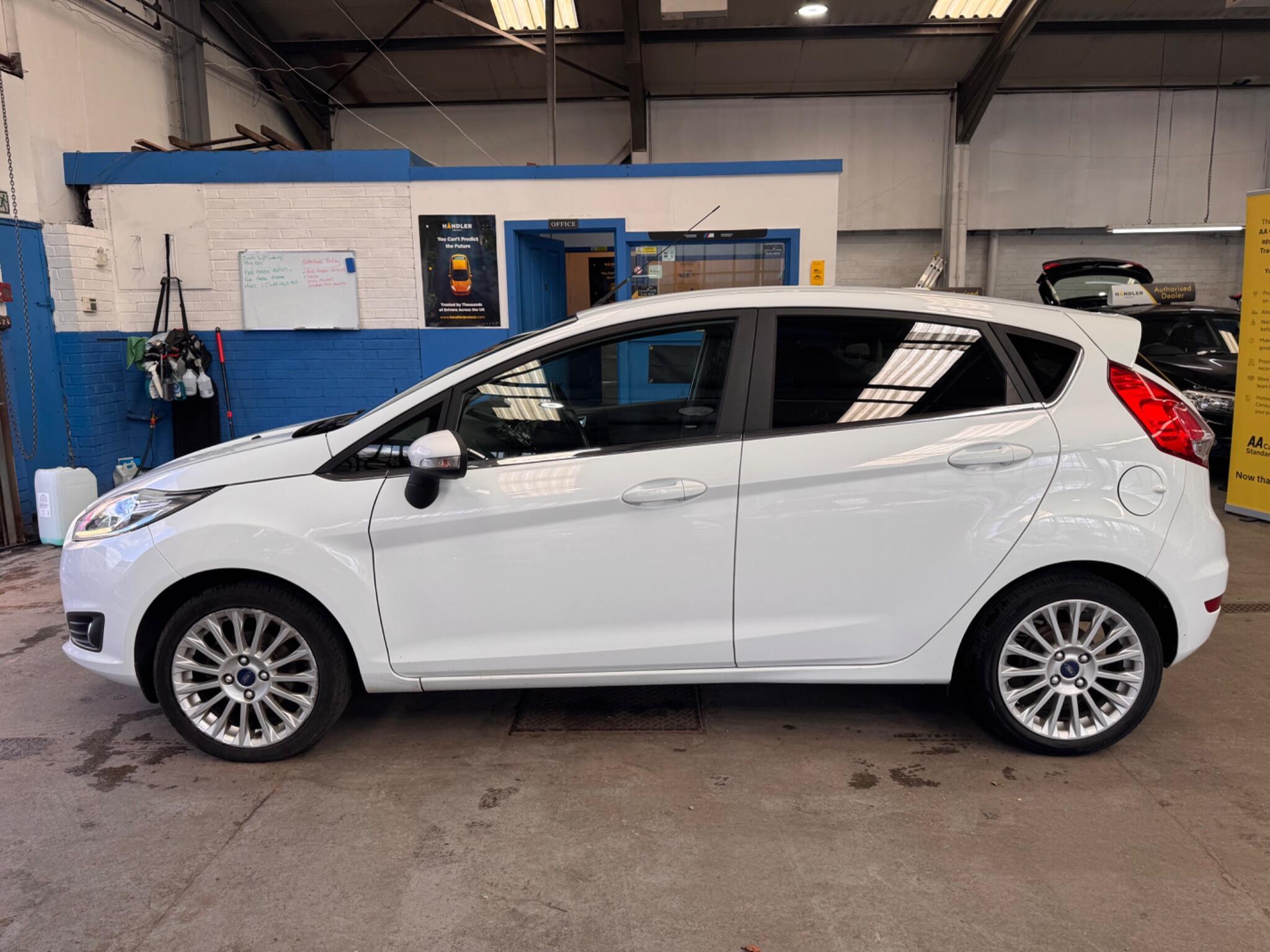 Ford Fiesta - Image 2