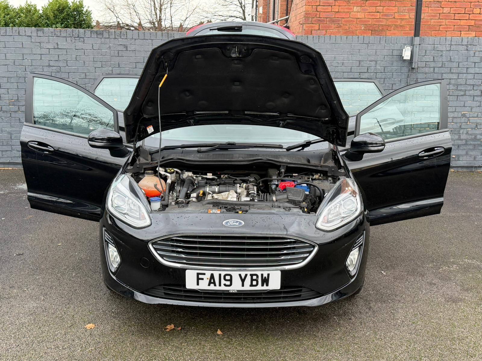 Ford Fiesta - Image 13