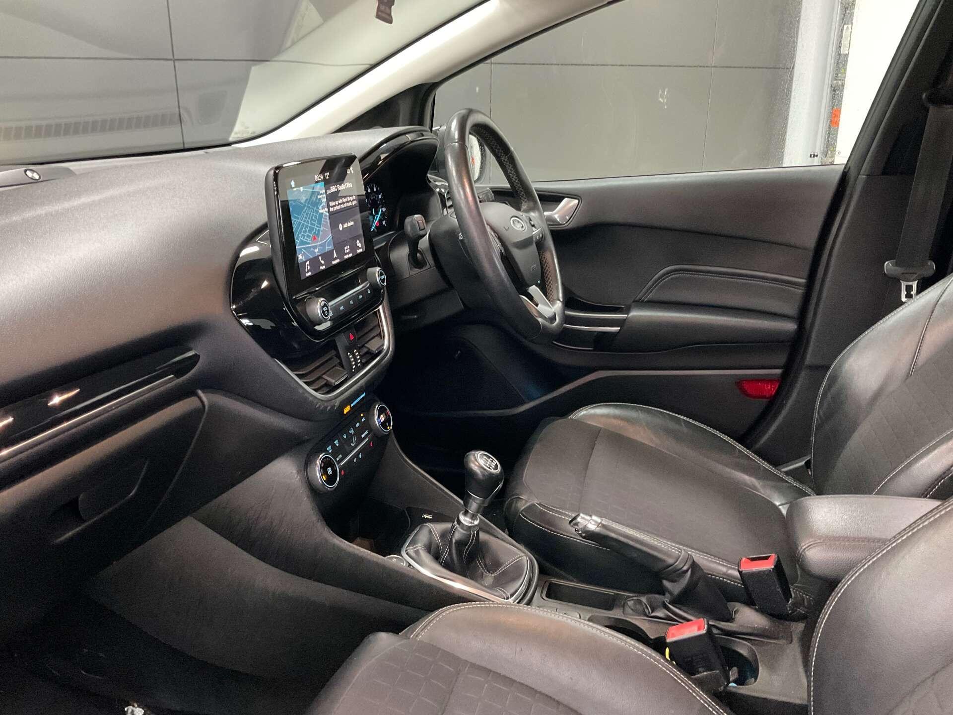 Ford Fiesta - Image 31
