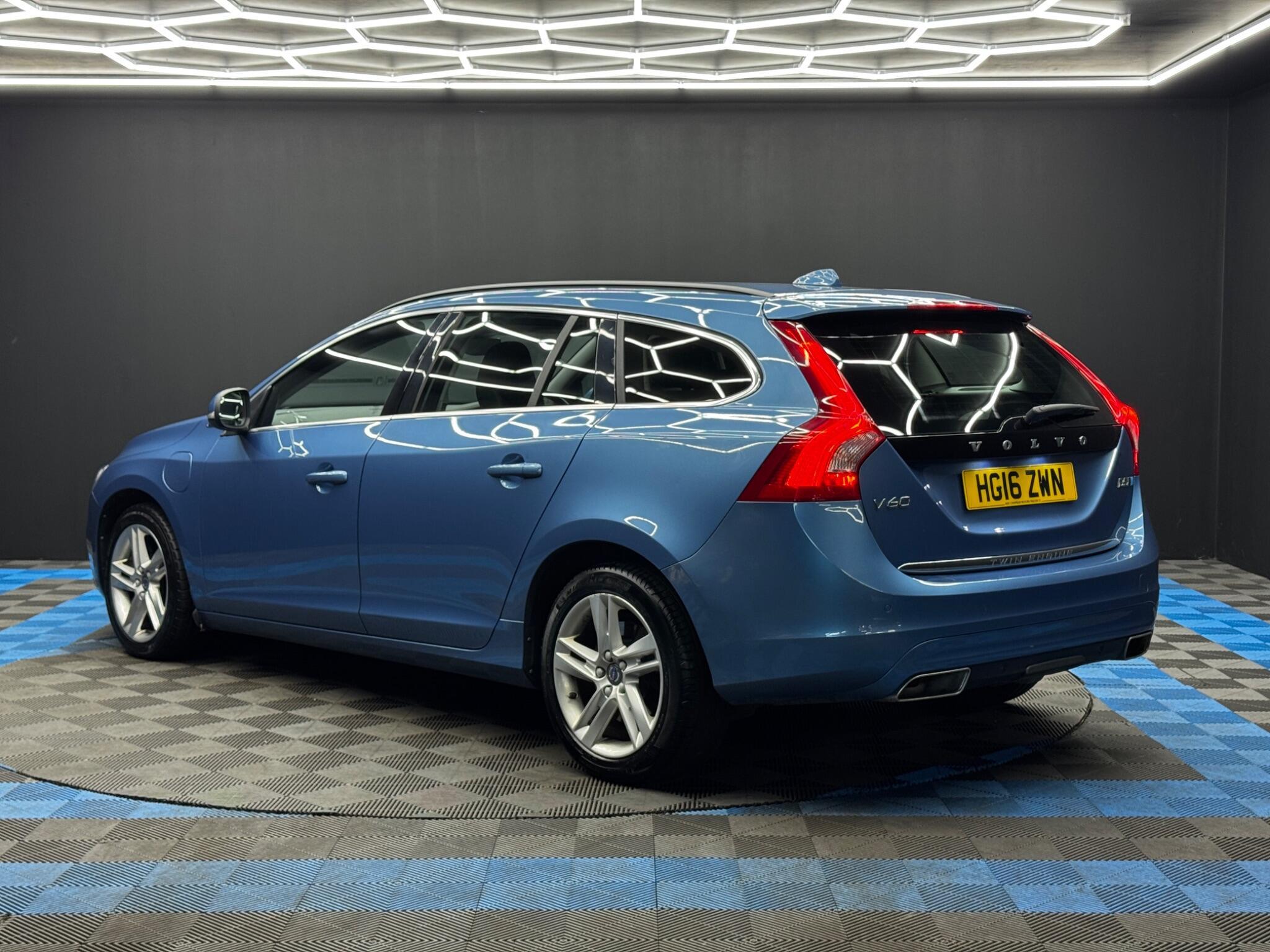 Volvo V60 - Image 7