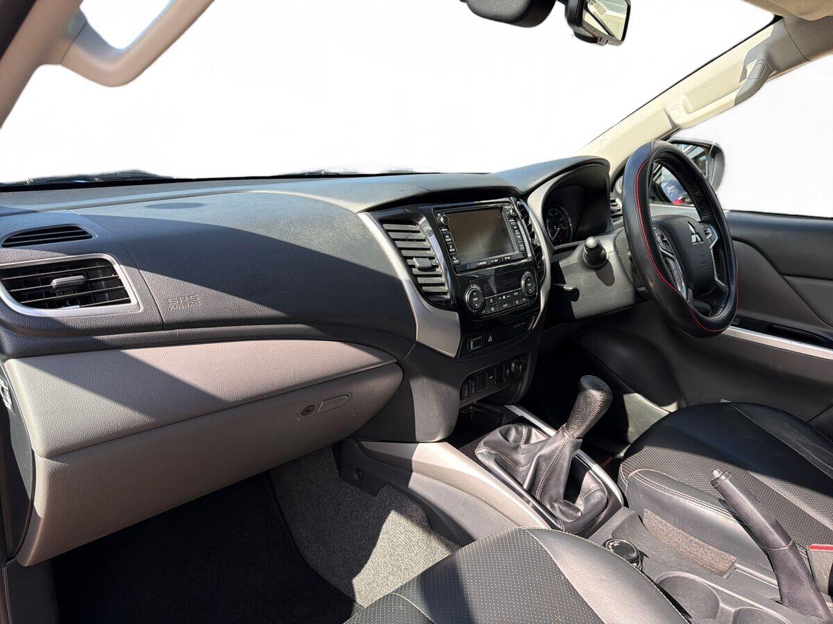 Mitsubishi L200 - Image 19