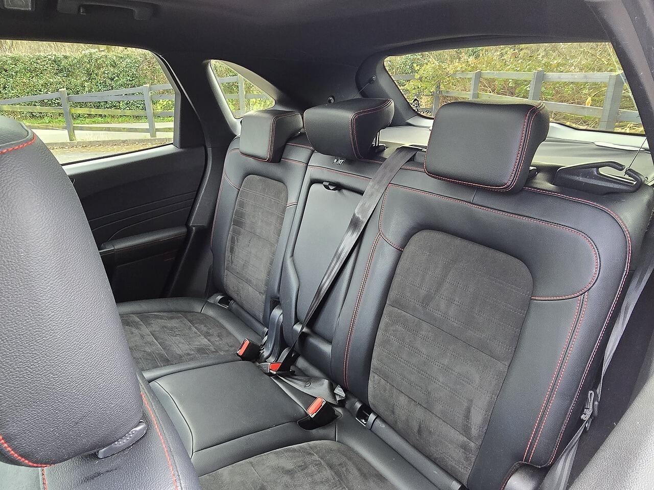 Ford Kuga - Image 11