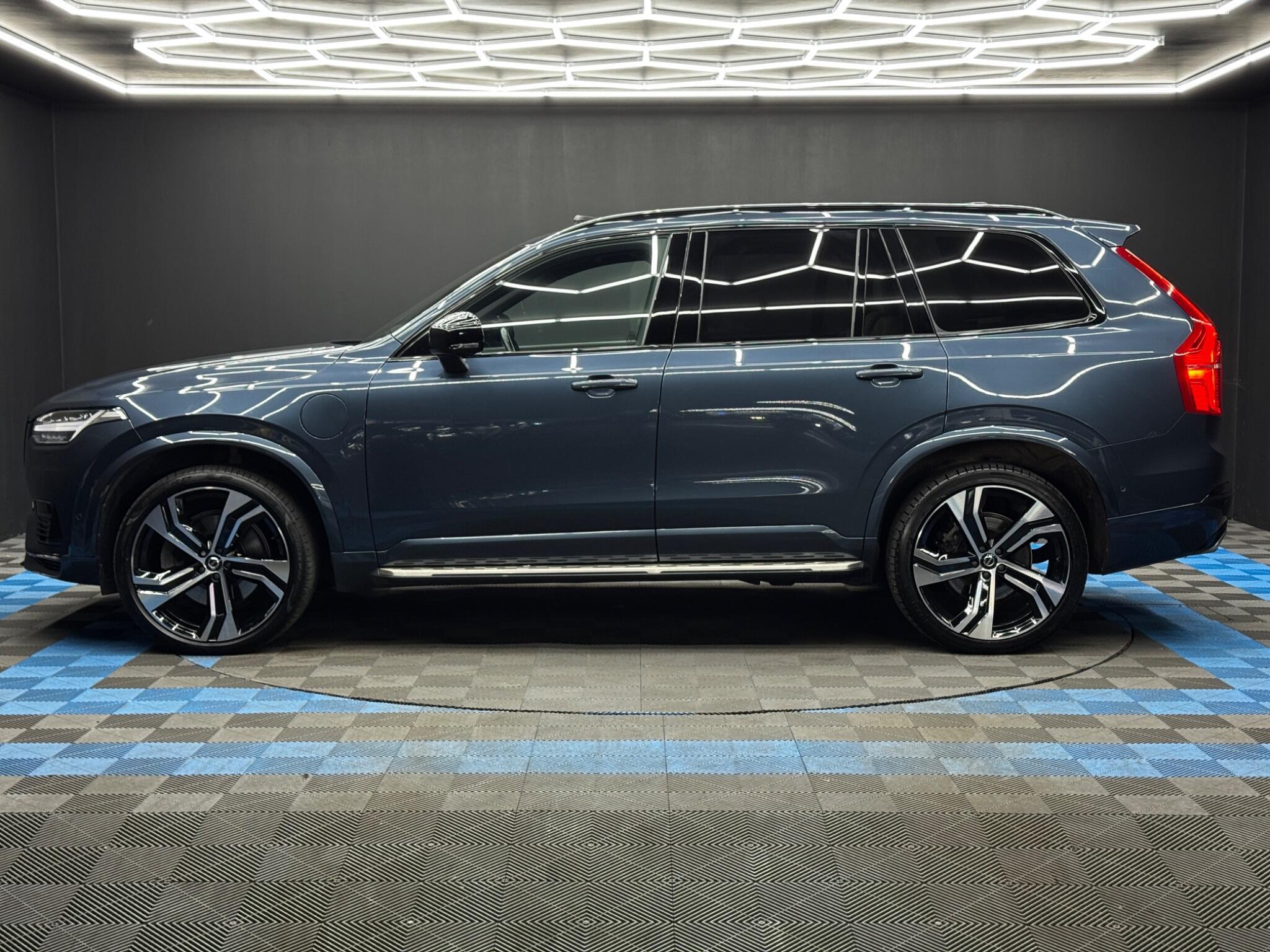 Volvo XC90 - Image 8
