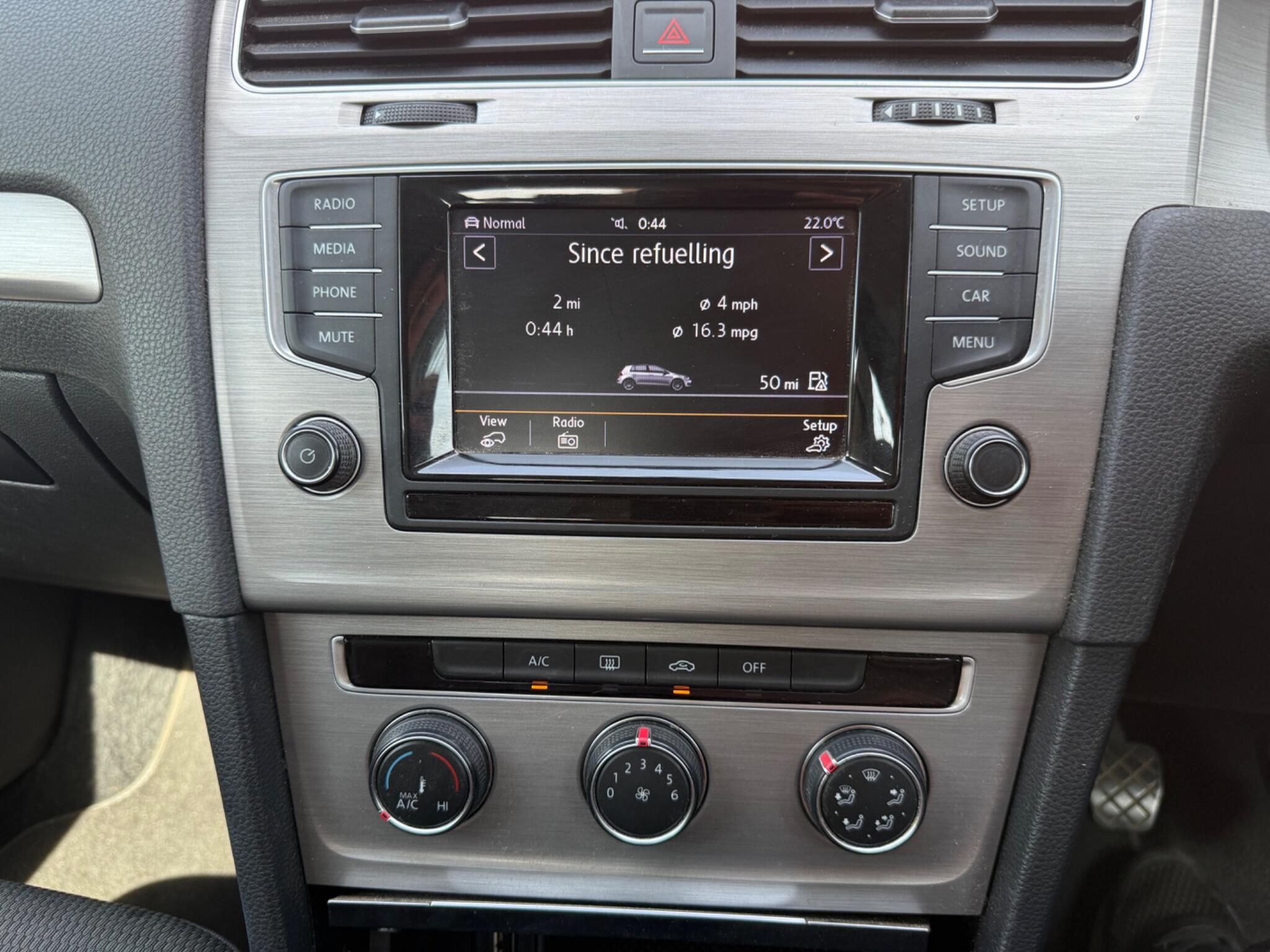 Volkswagen Golf - Image 10