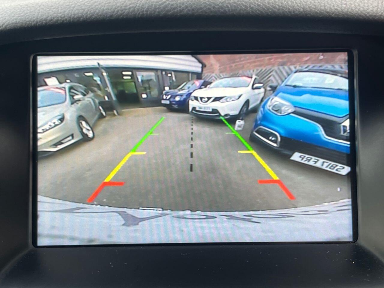 Ford Focus - Image 10