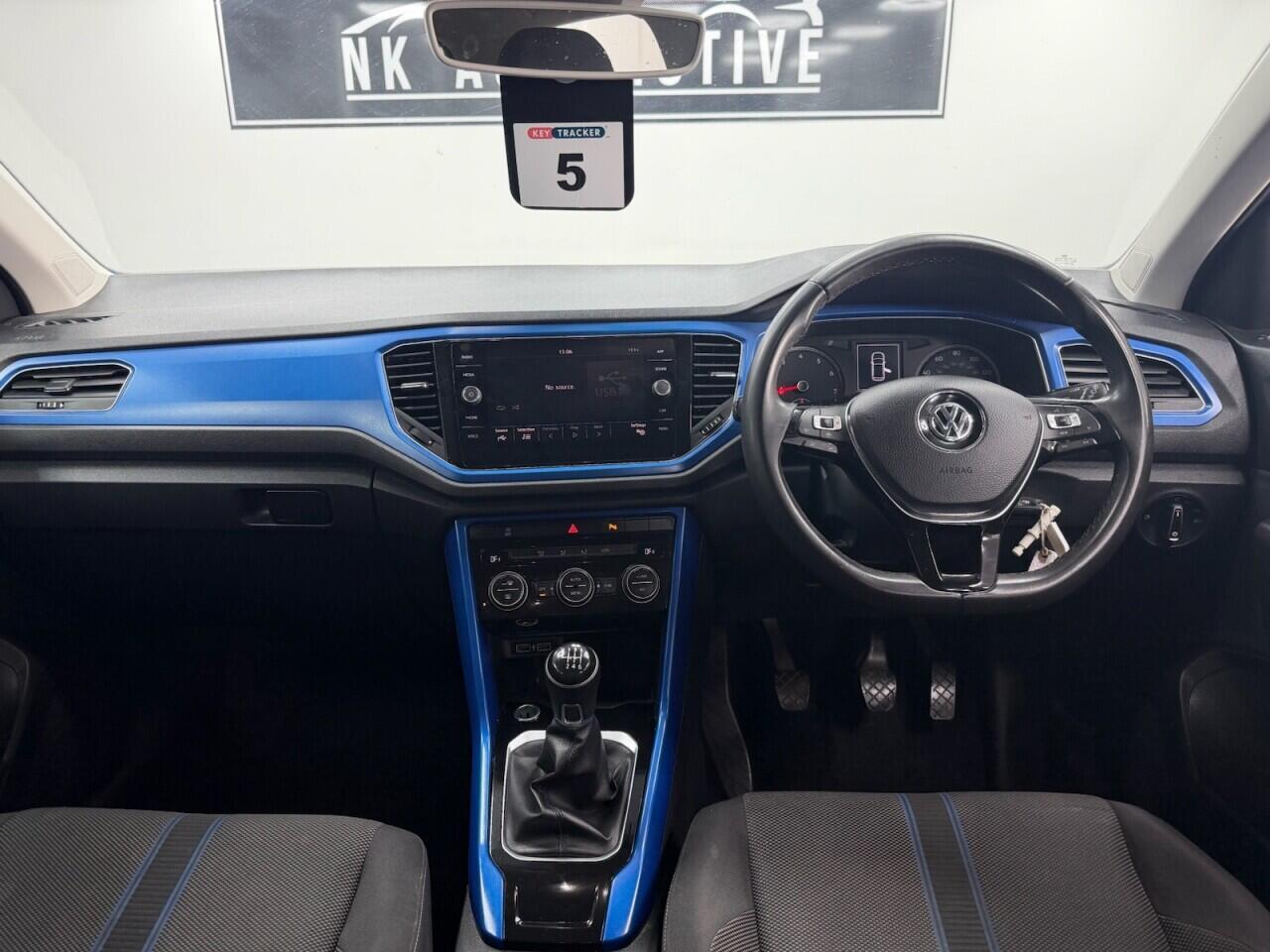 Volkswagen T-Roc - Image 20