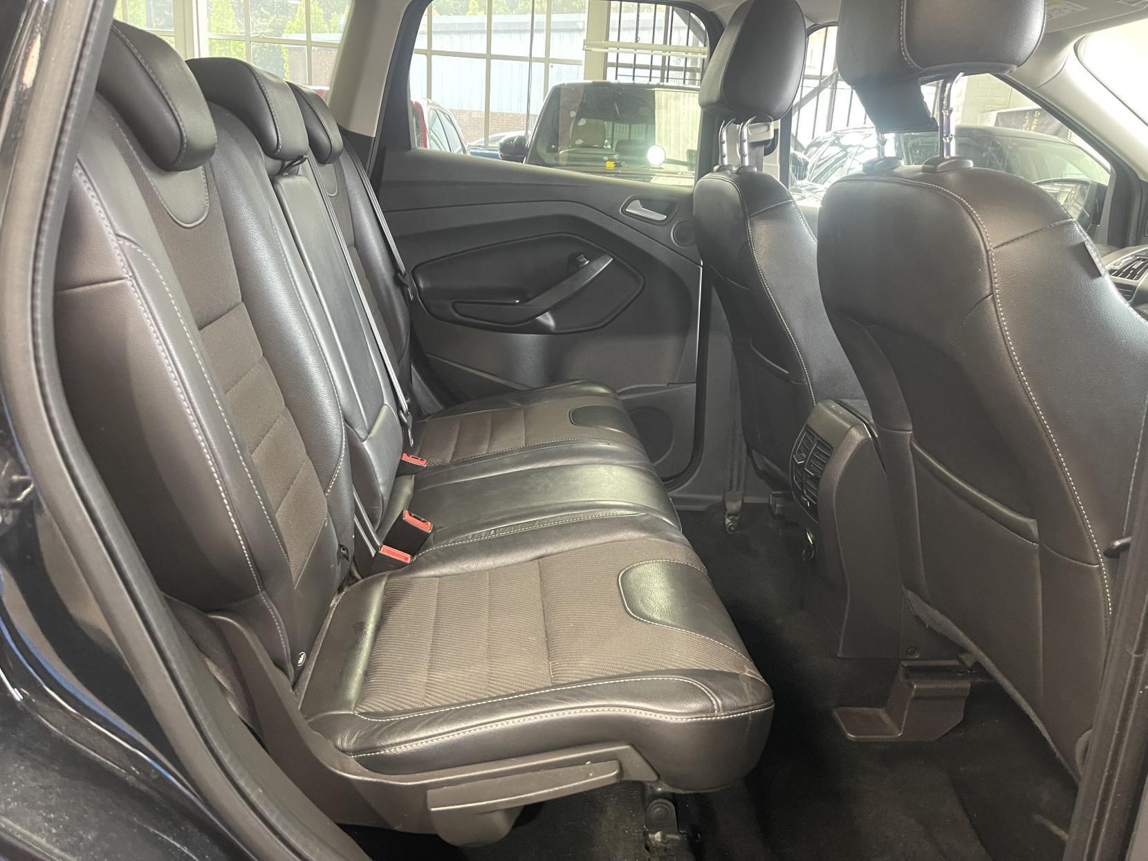 Ford Kuga - Image 20