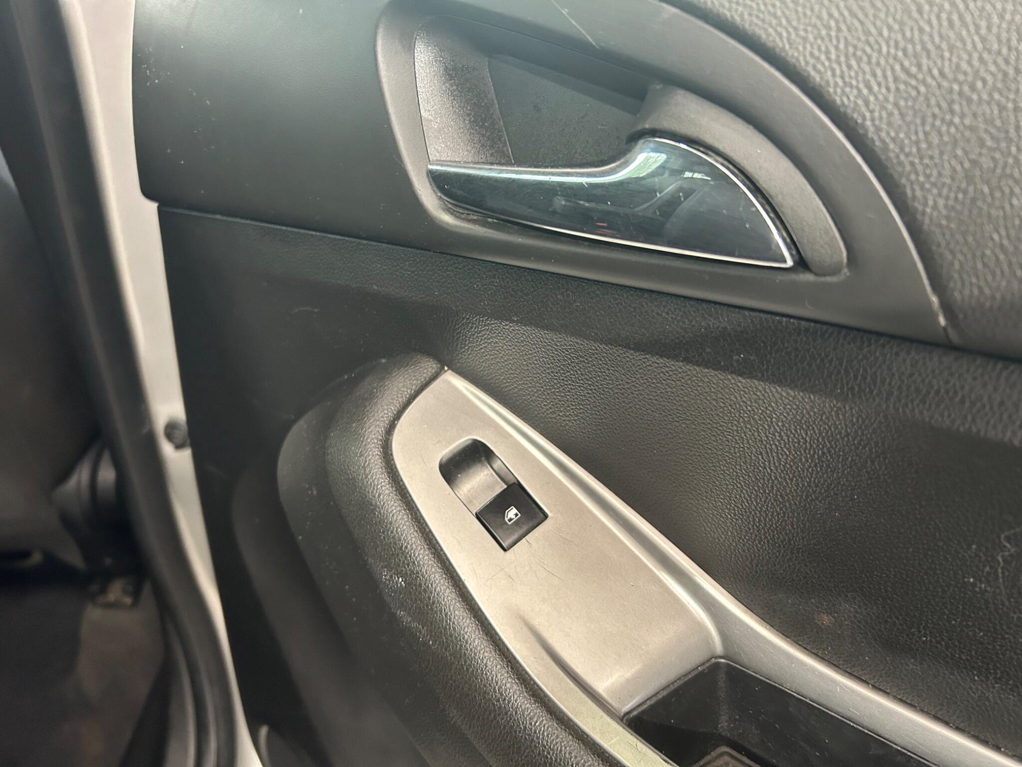 Chevrolet Orlando - Image 18