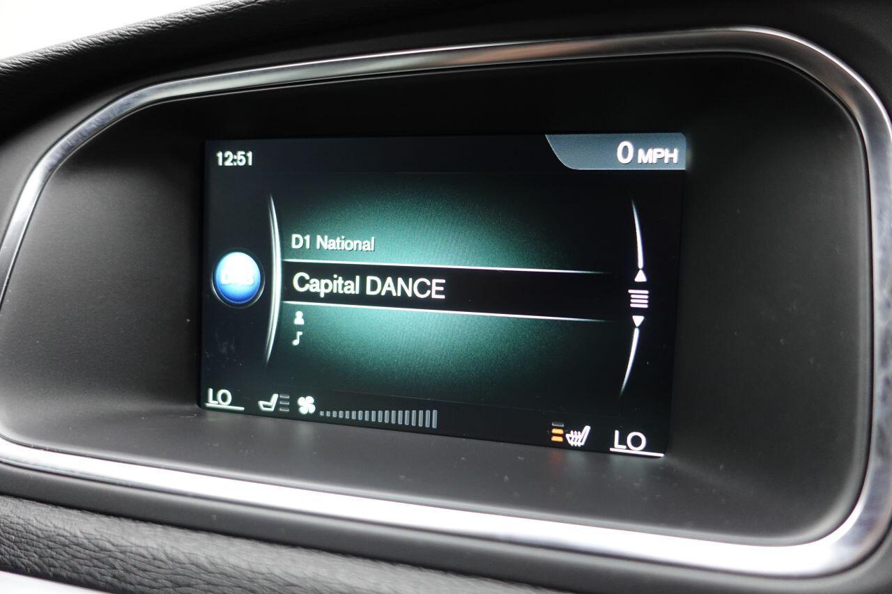 Volvo V40 - Image 21