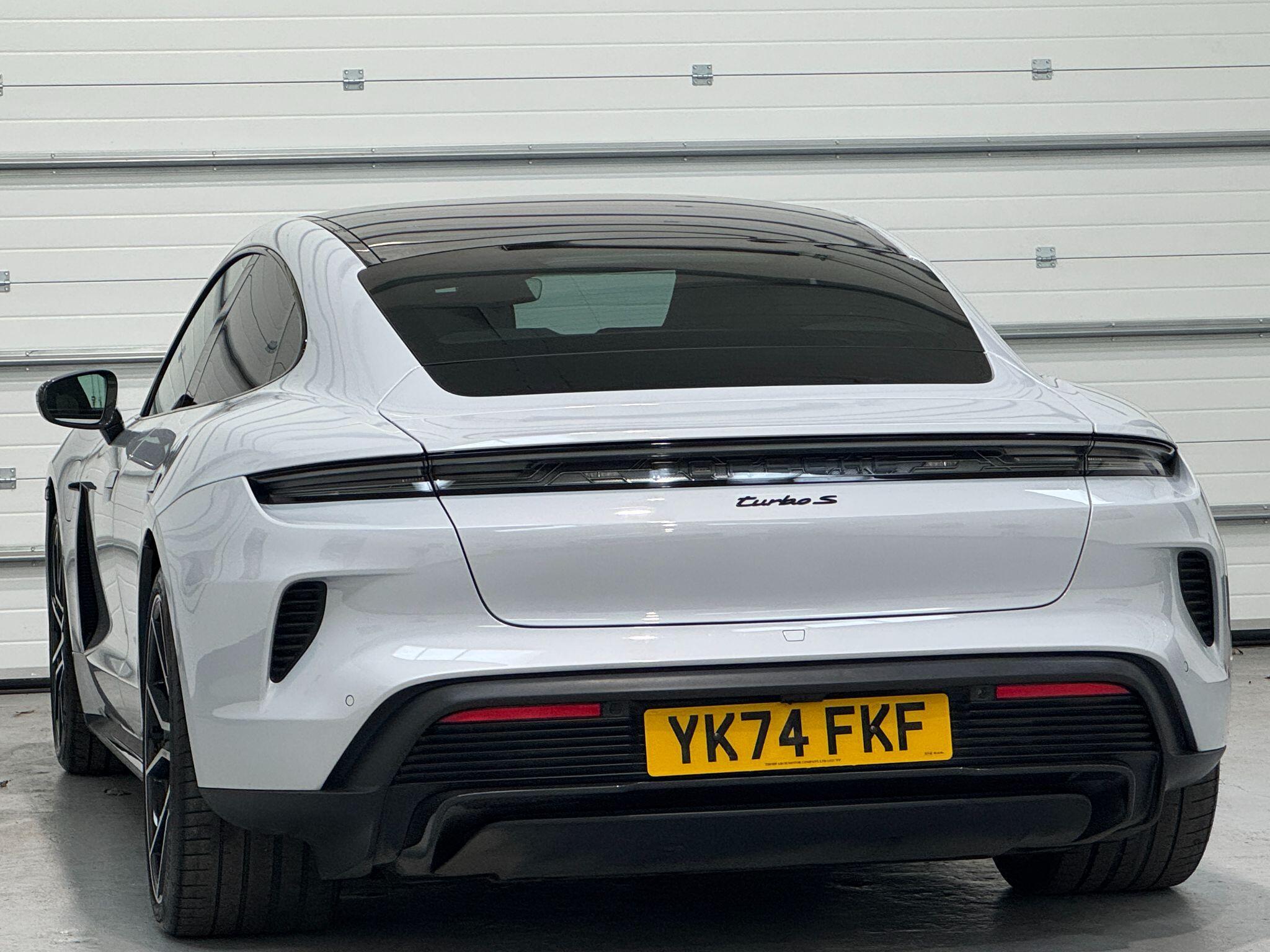 Porsche Taycan - Image 17