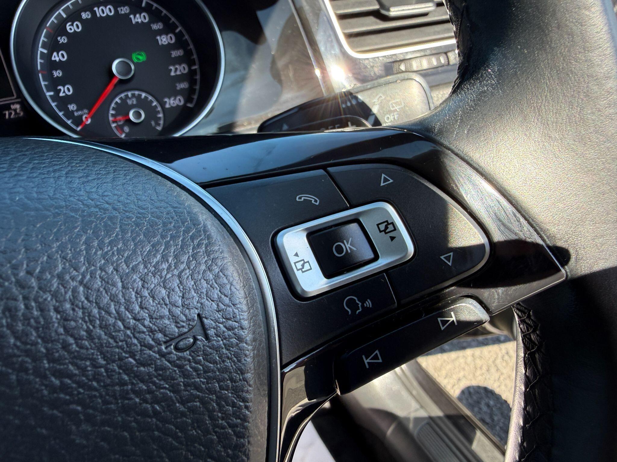 Volkswagen Golf - Image 47