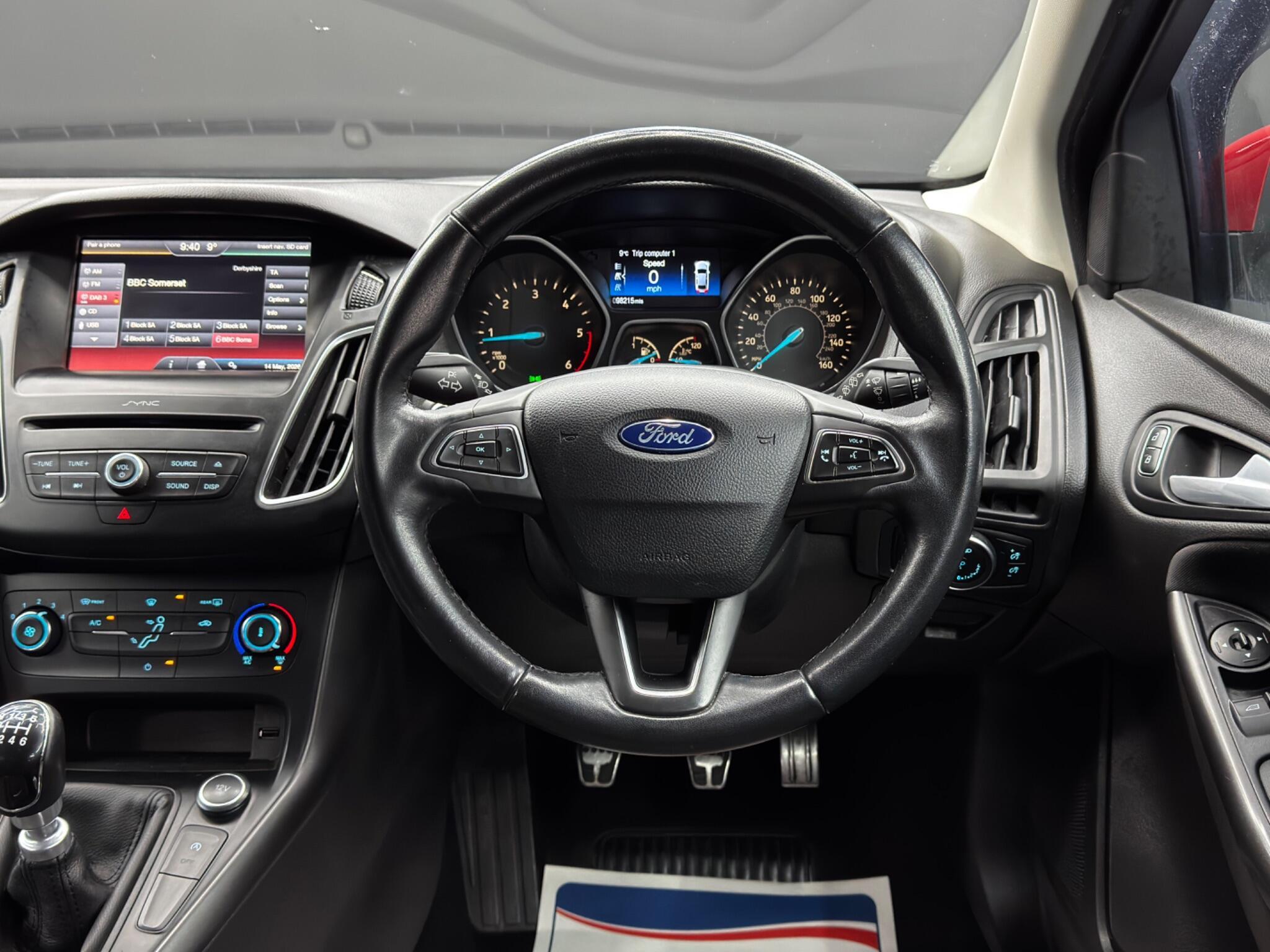 Ford Focus - Image 16