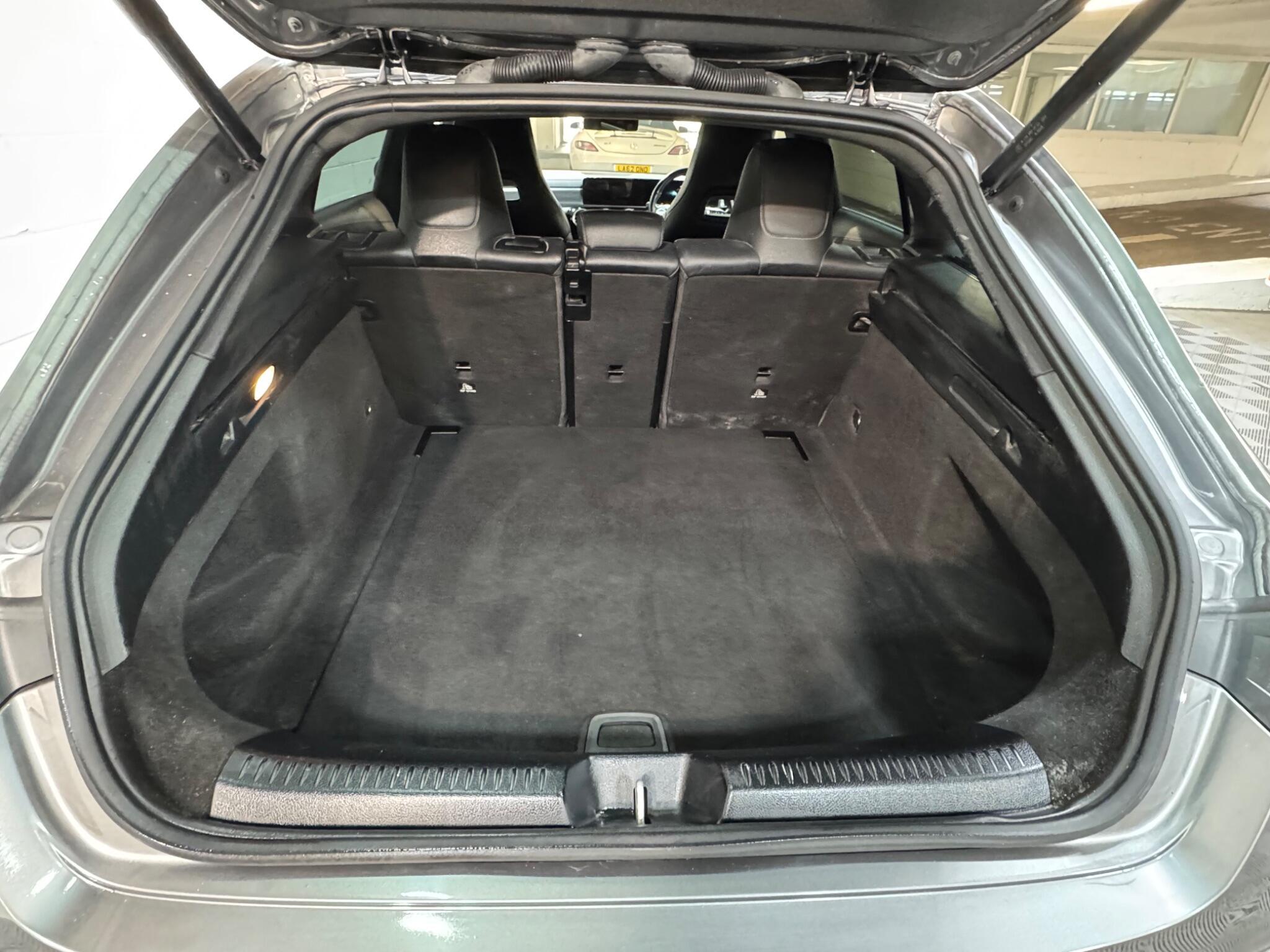 Mercedes CLA - Image 11