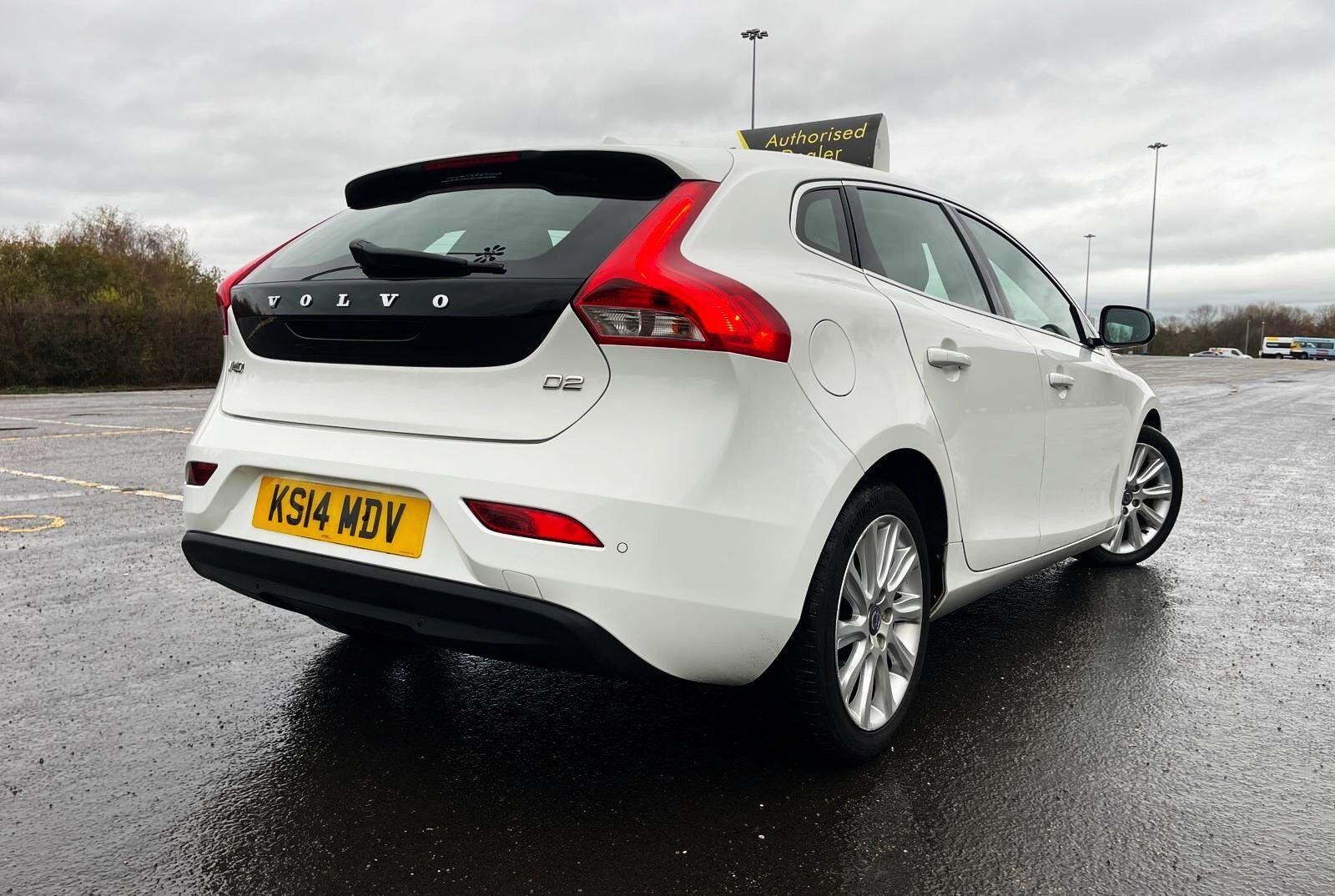 Volvo V40 - Image 12
