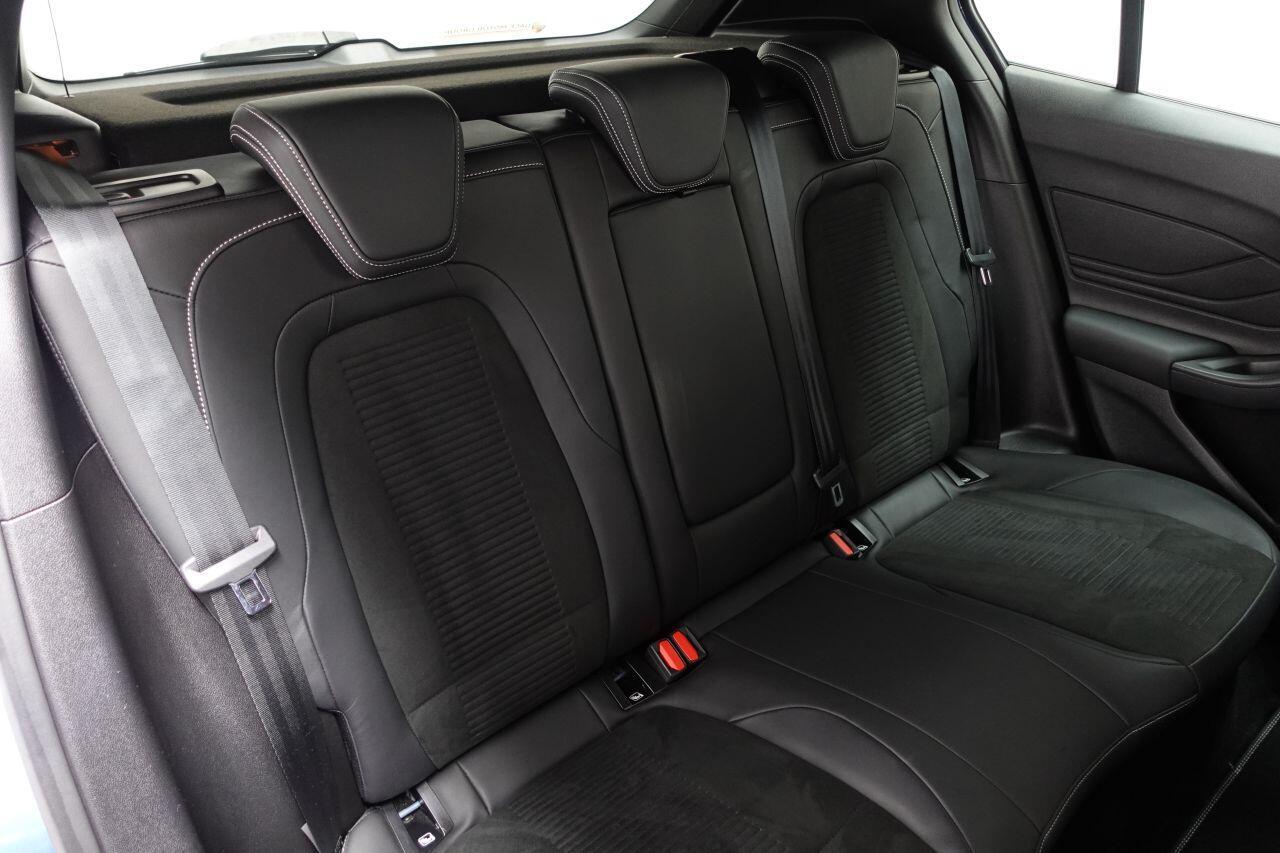Ford Focus - Image 21