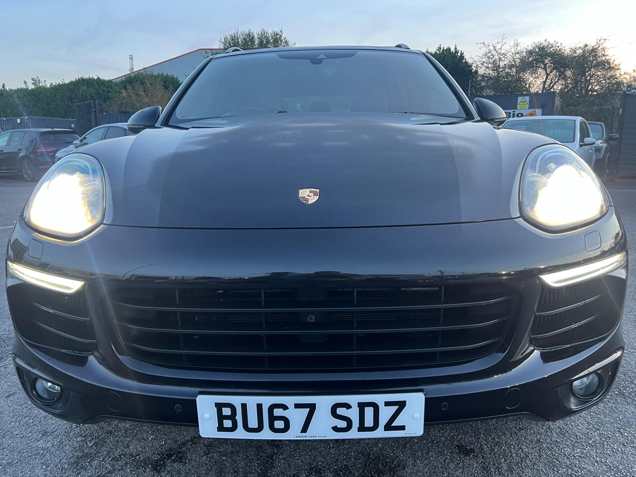 Porsche Cayenne - Image 3