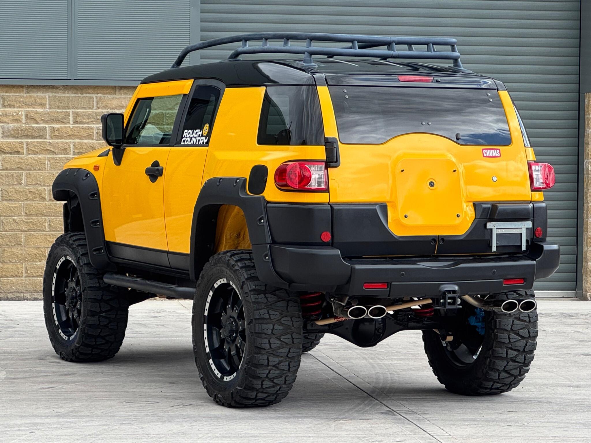 Toyota FJ CRUISER - Image 3