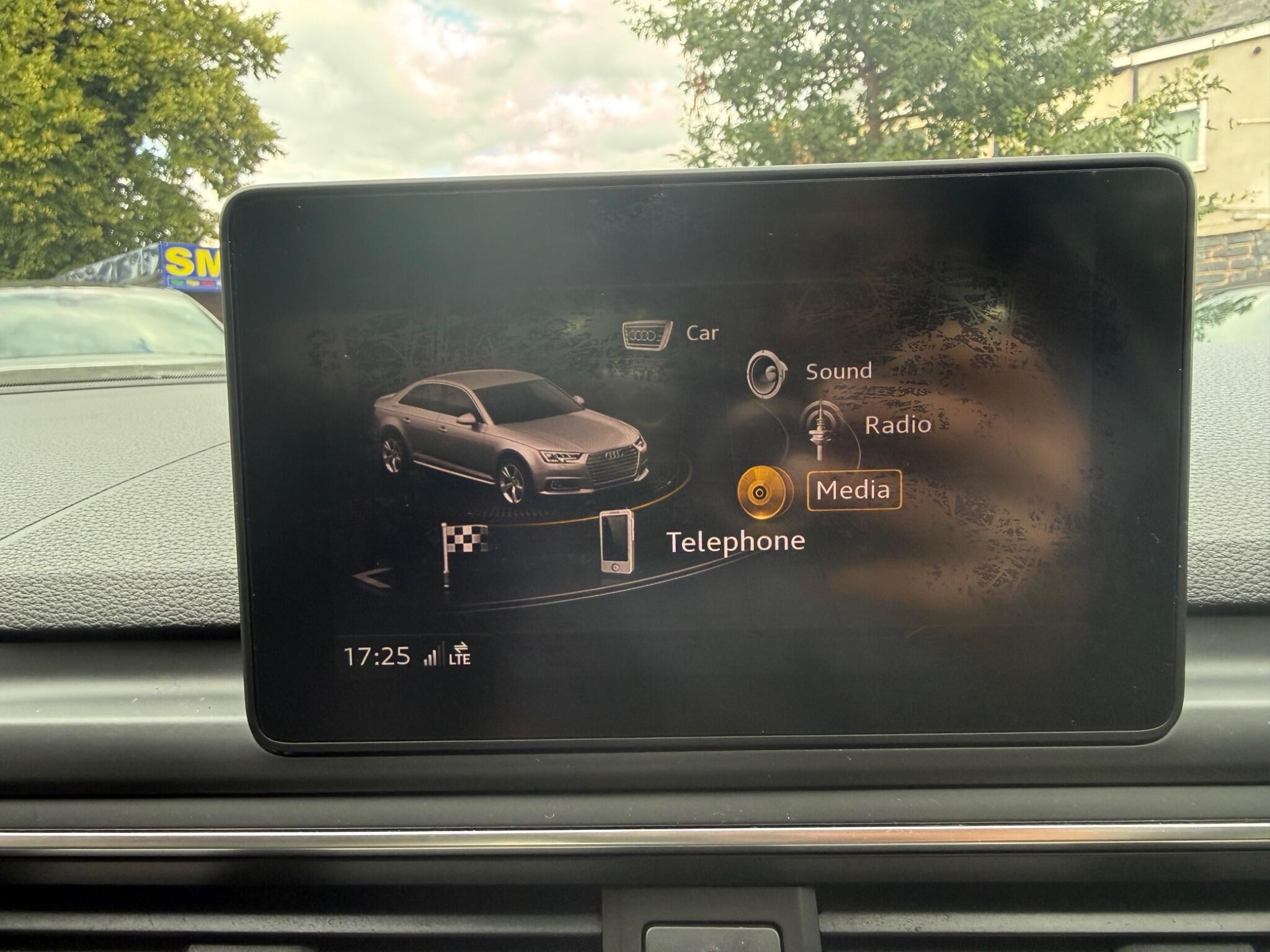 Audi A4 - Image 12