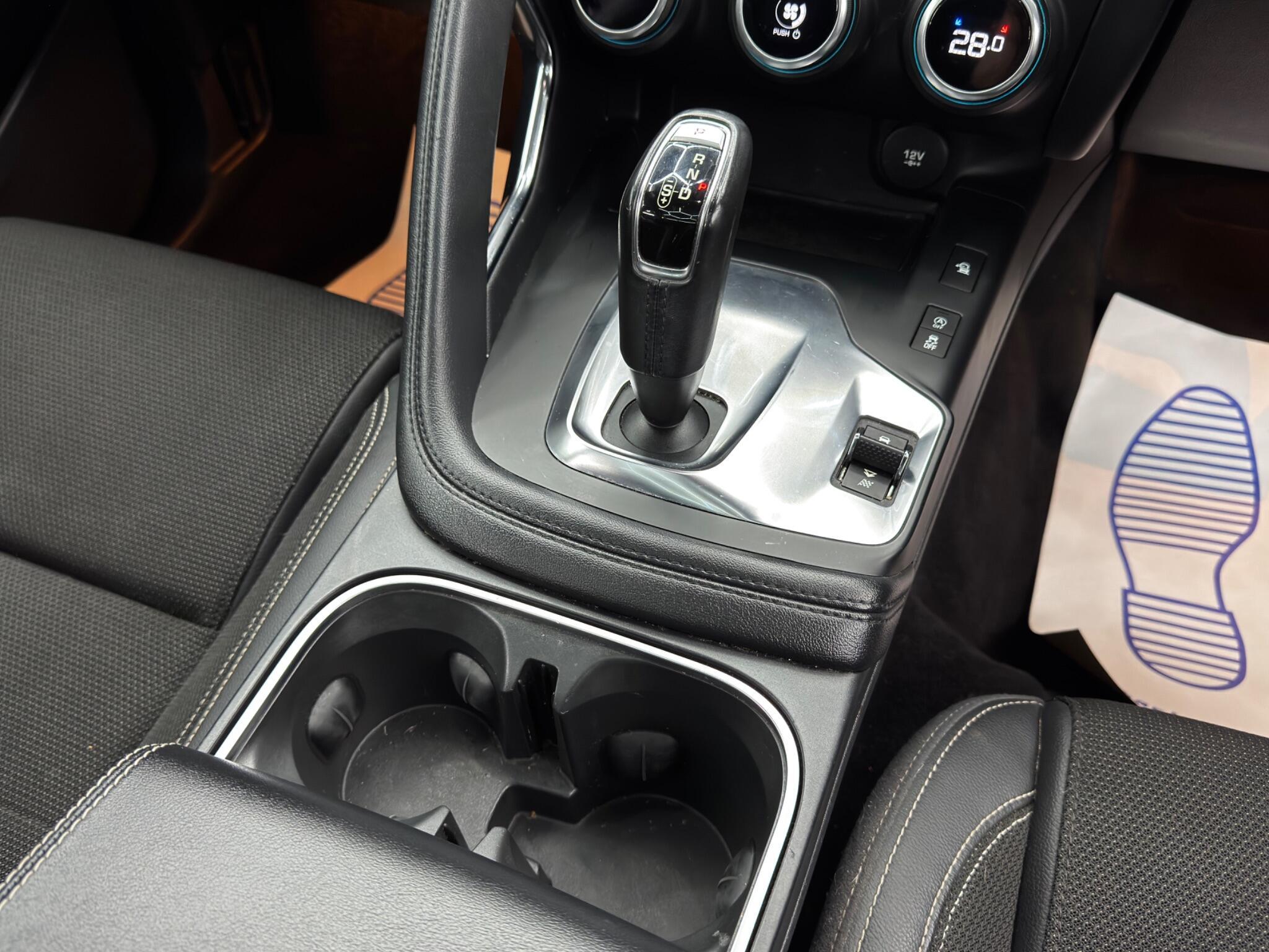 Jaguar E-Pace - Image 24