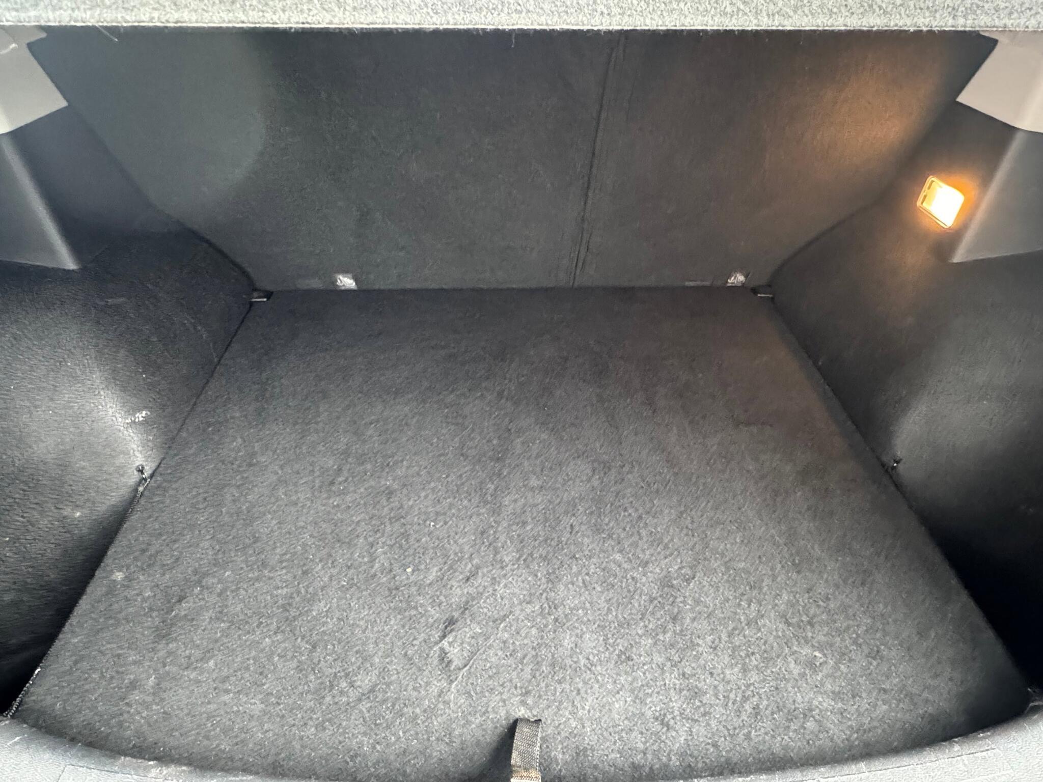MG MG ZS - Image 7