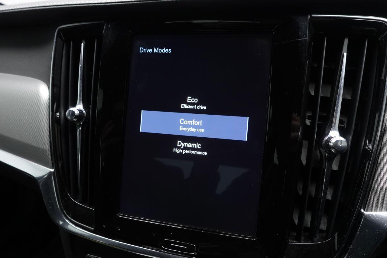 Volvo S90 - Image 33