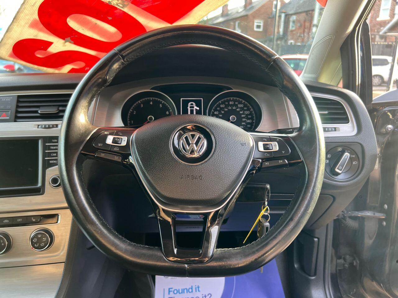 Volkswagen Golf - Image 20