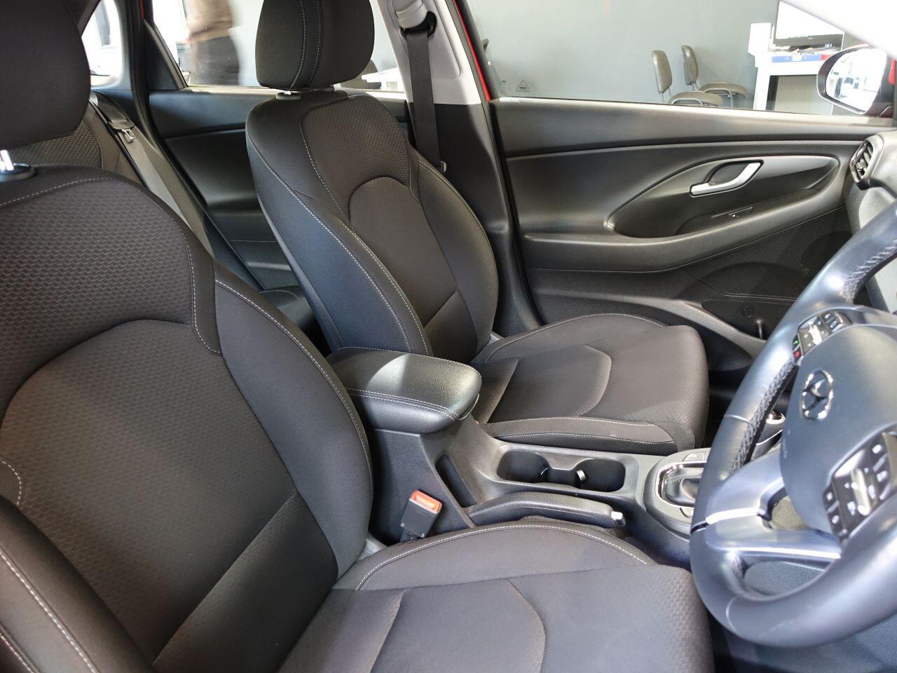 Hyundai i30 - Image 13