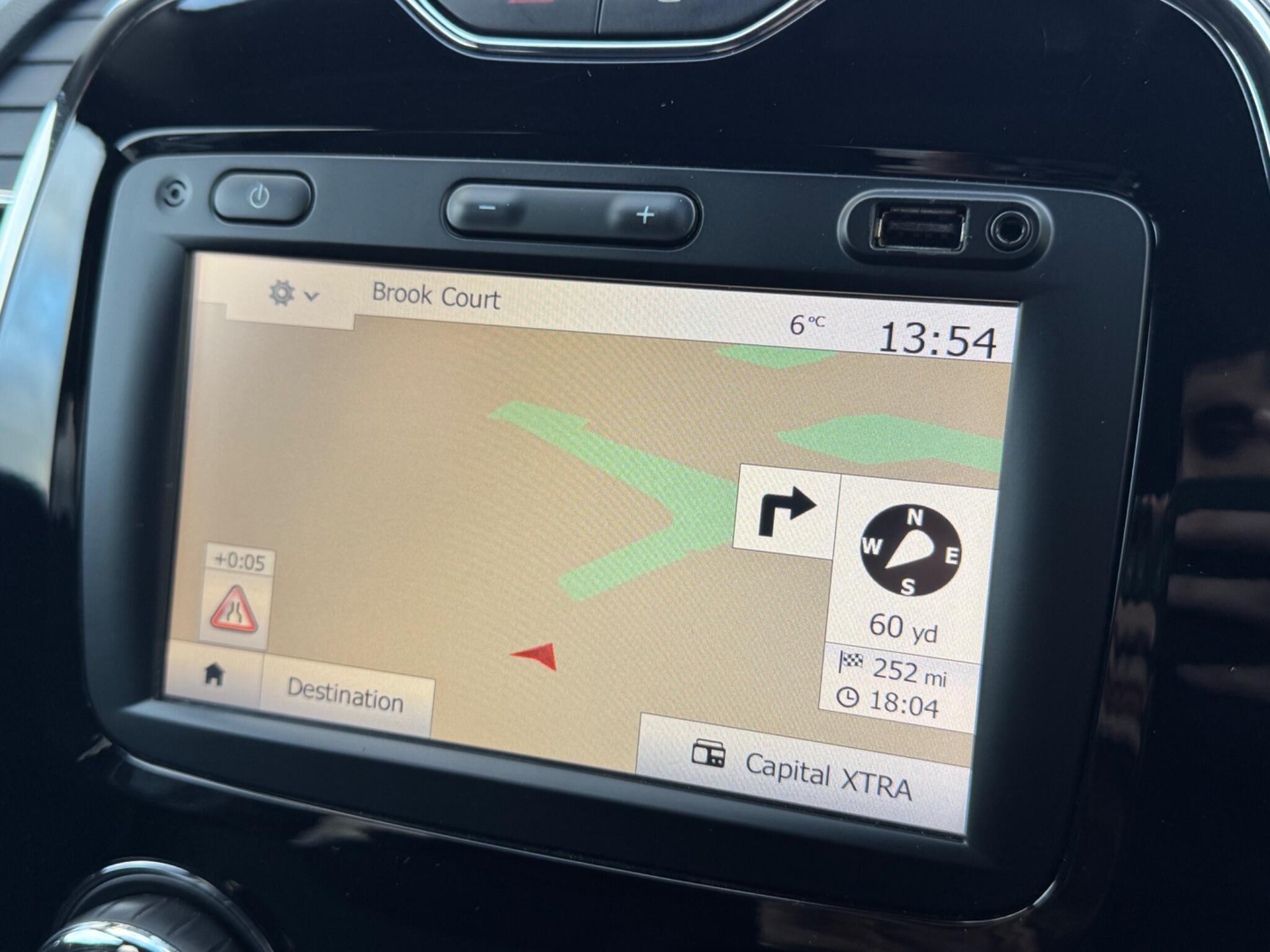 Renault Captur - Image 29