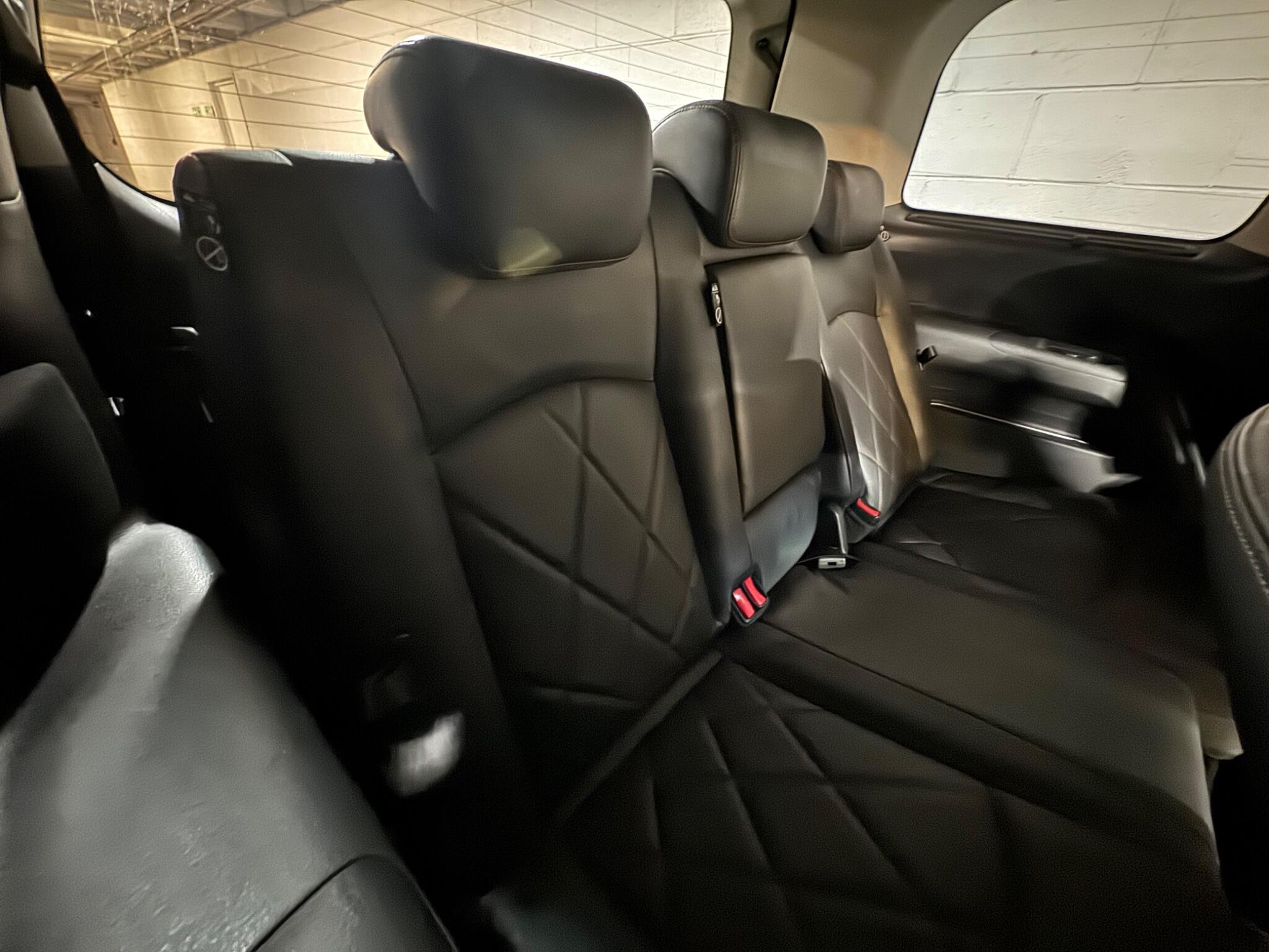 Nissan Elgrand - Image 13