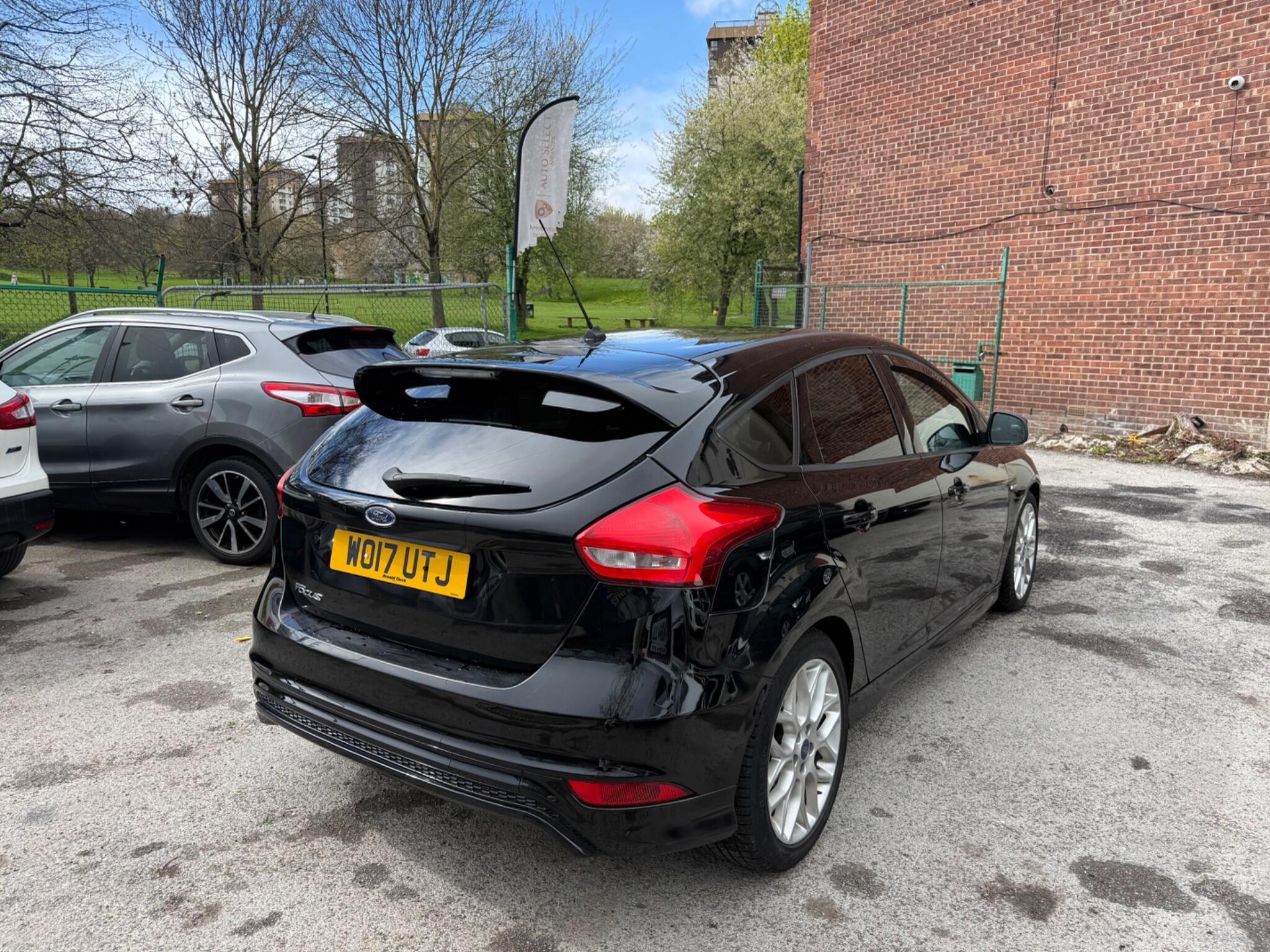 Ford Focus - Image 7