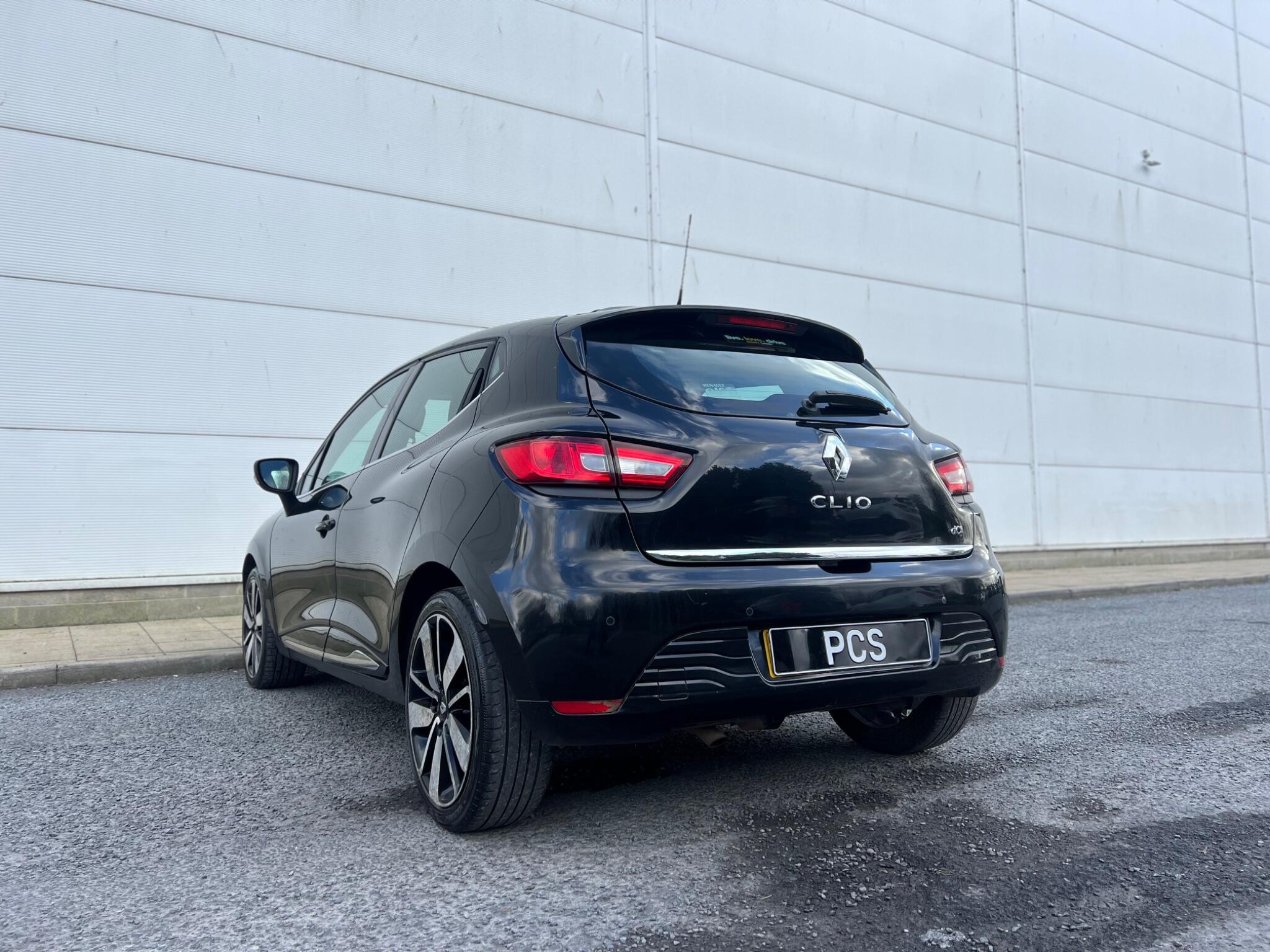 Renault Clio - Image 11