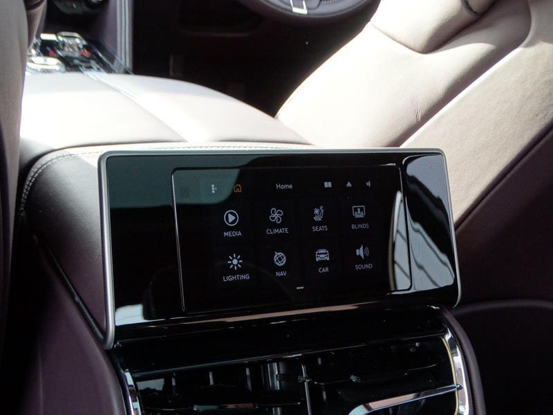 Bentley Flying Spur - Image 14