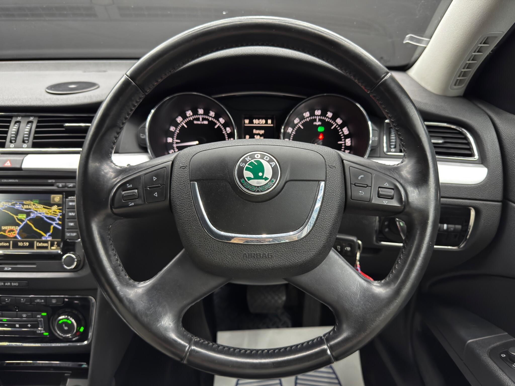 Skoda Superb - Image 19