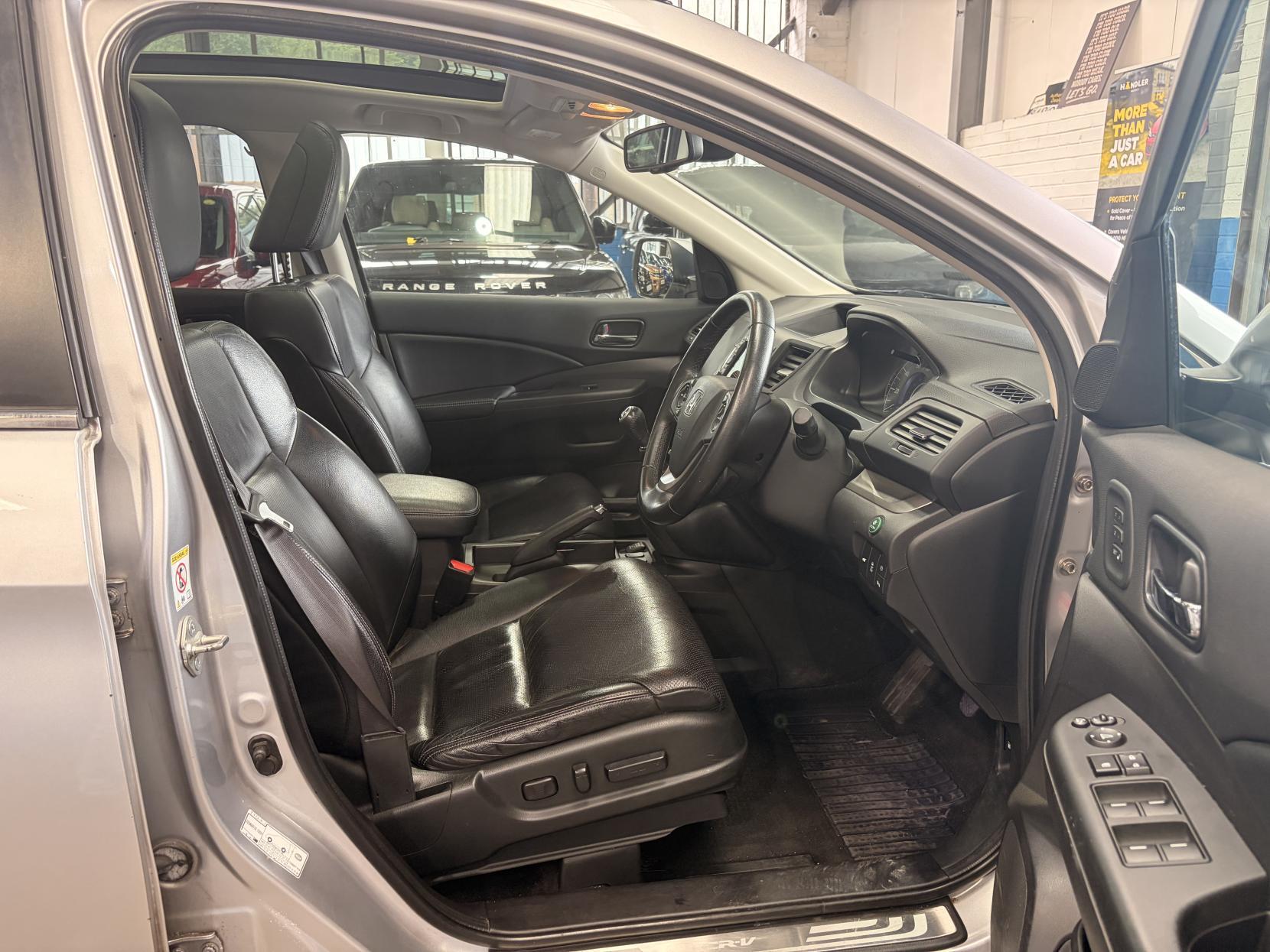 Honda CR-V - Image 19