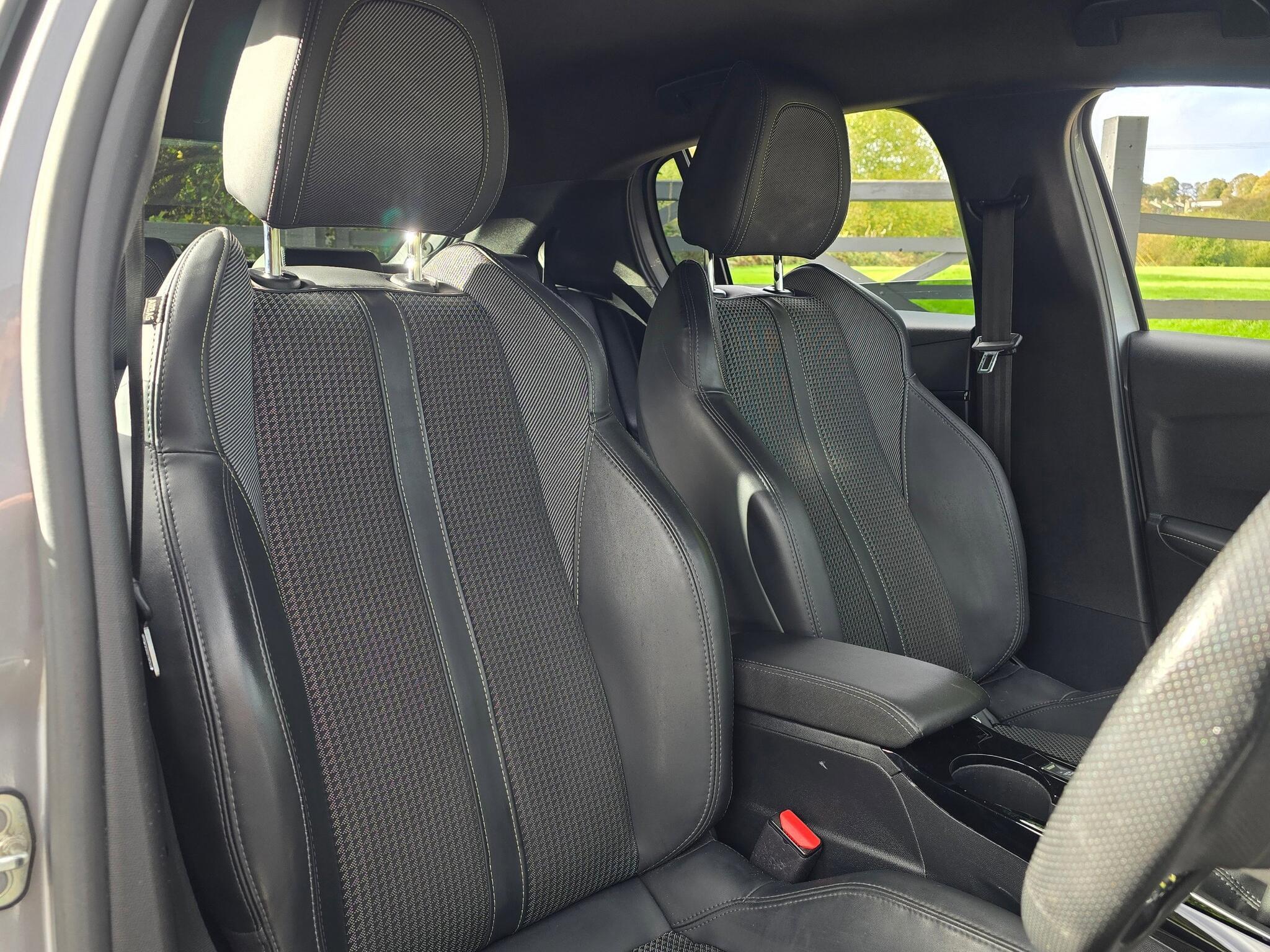 Peugeot 208 - Image 13