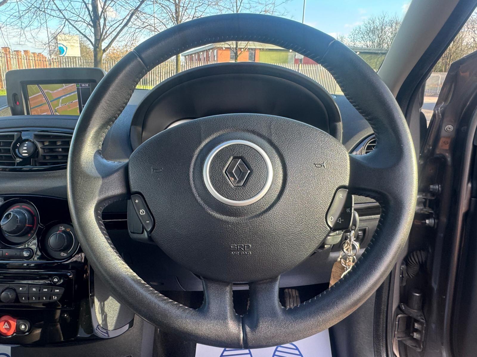 Renault Clio - Image 39